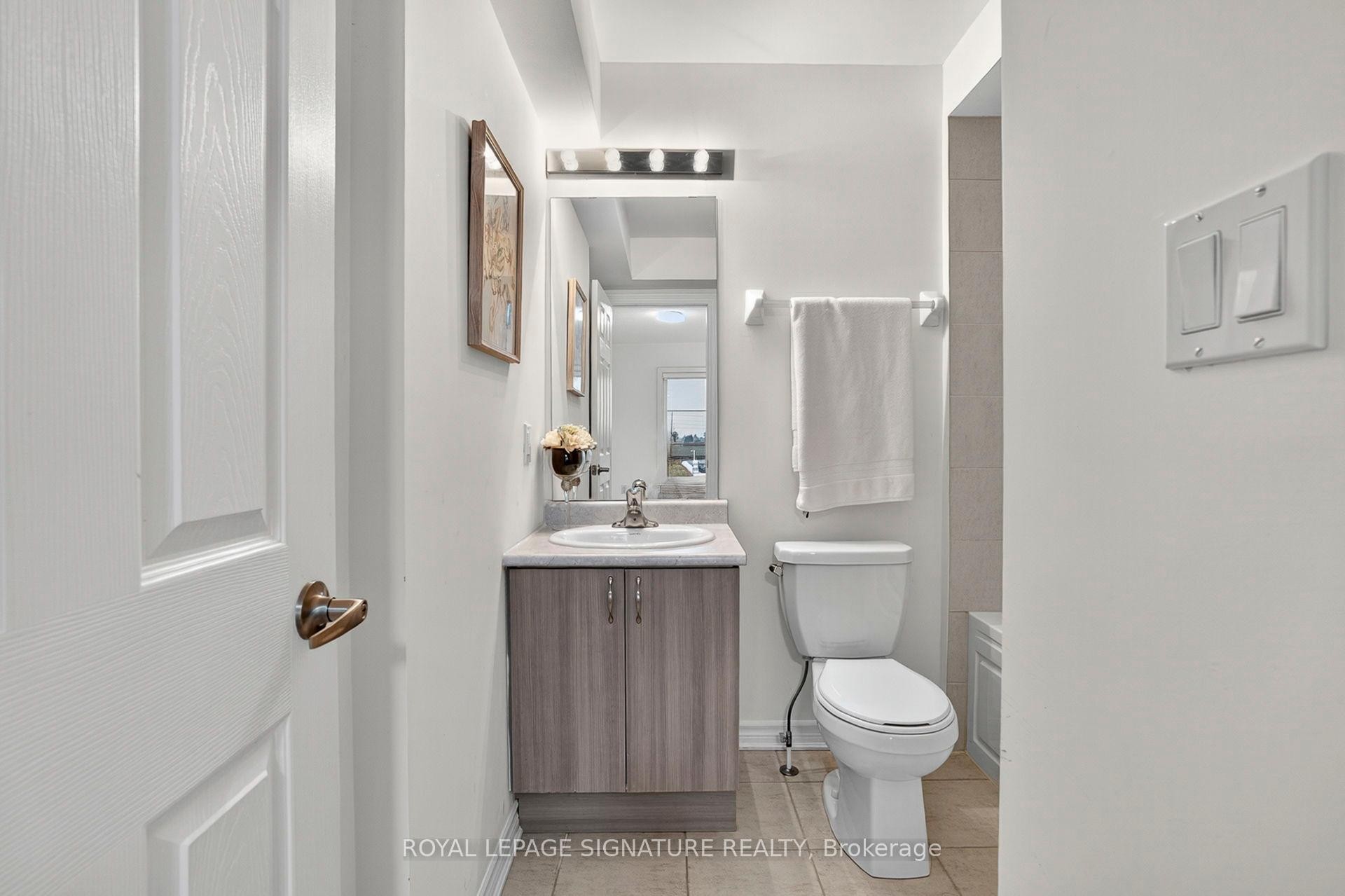 









200


Veterans

Drive, 110,
Brampton,




ON
L7A 4S6

