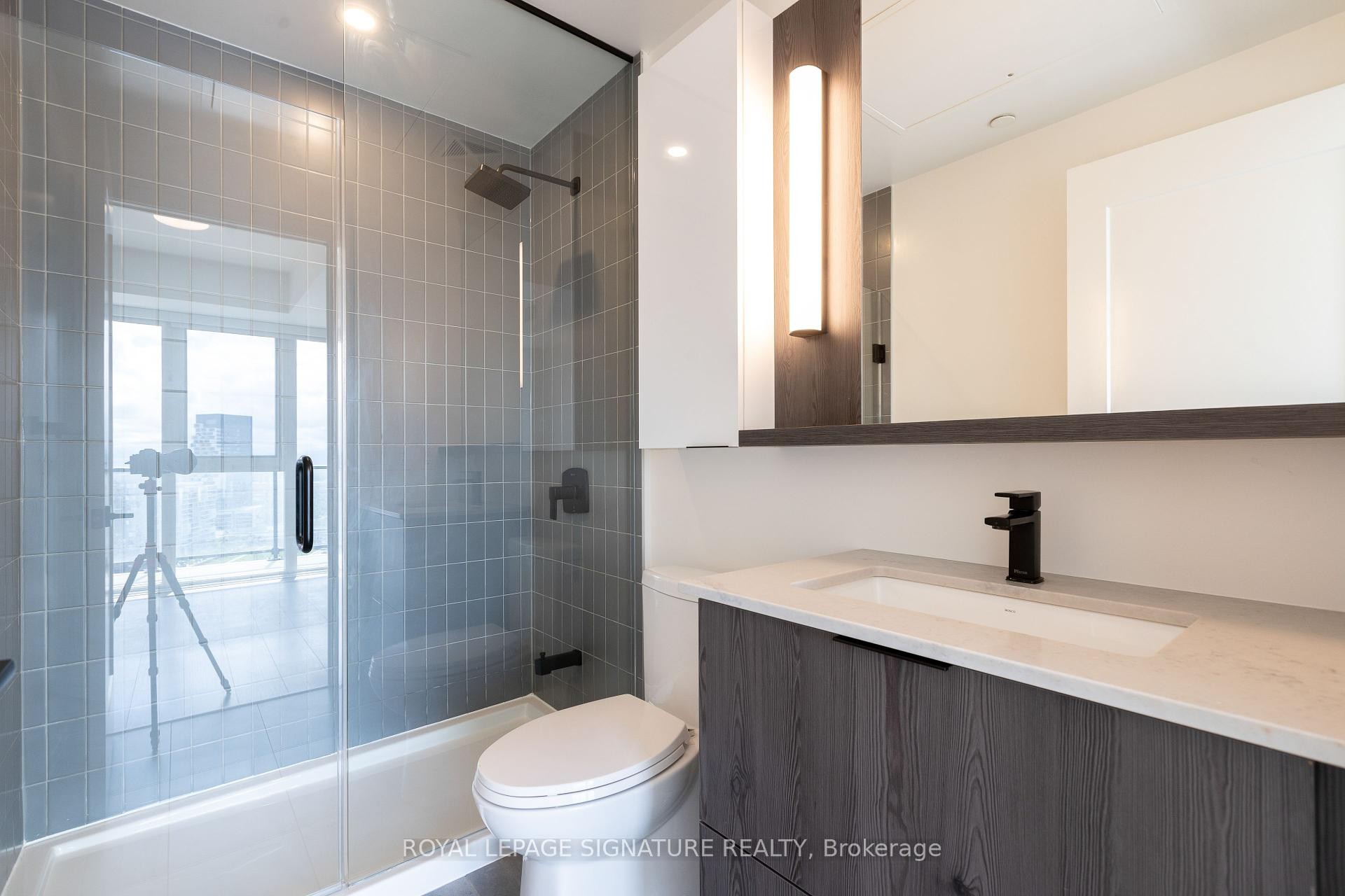 









5


Defries

Street, 1804,
Toronto,




ON
M5A 0W7

