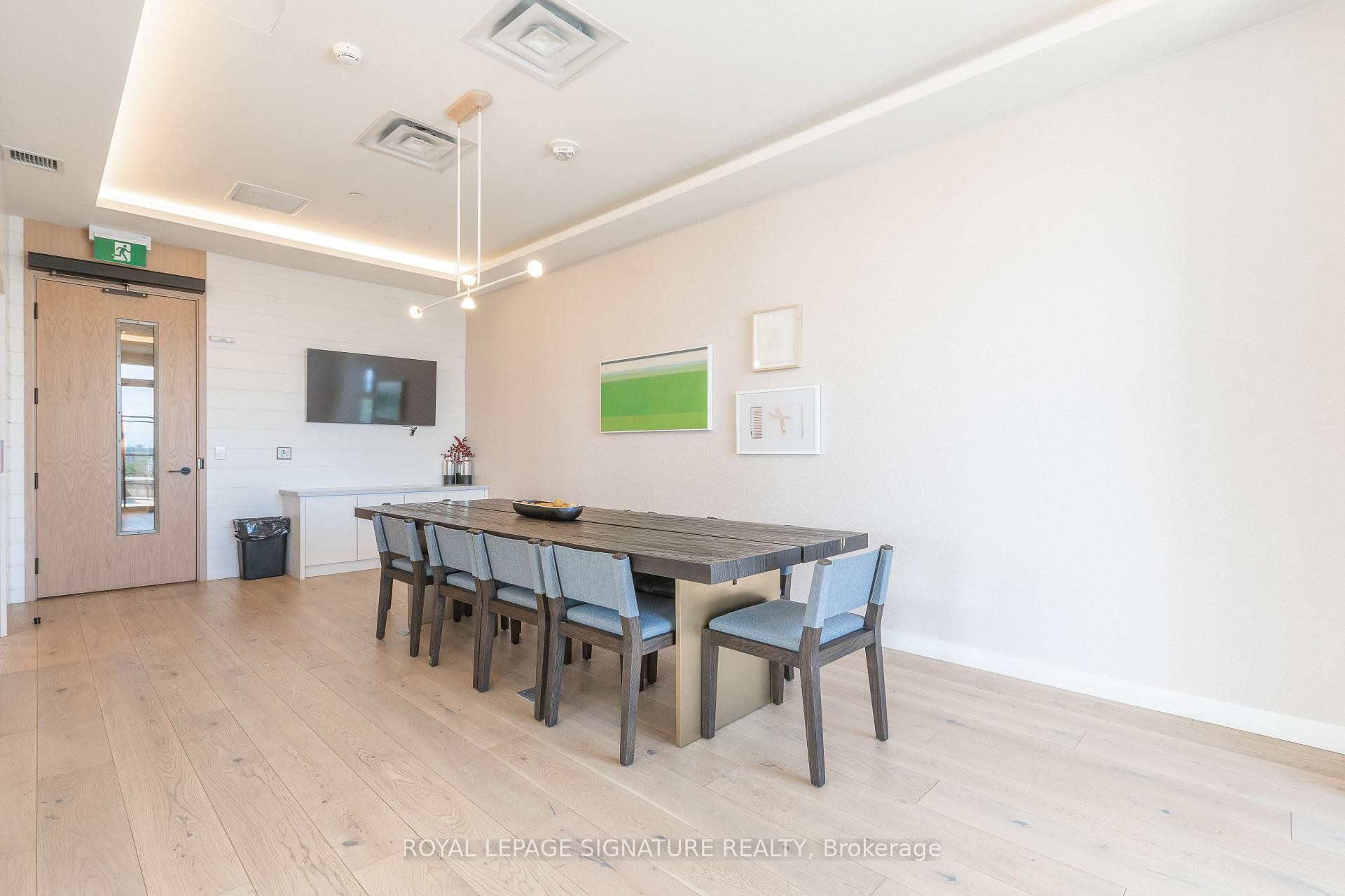 









5


Defries

Street, 1804,
Toronto,




ON
M5A 0W7

