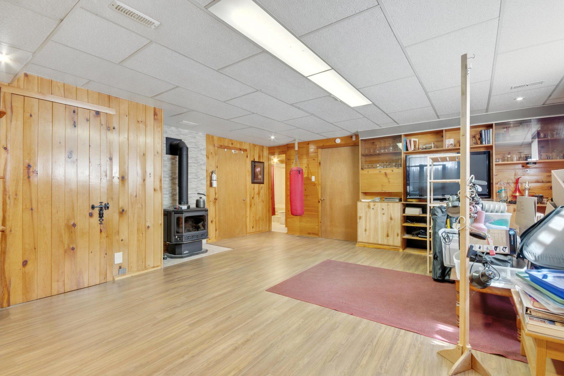 









54


2e Avenue N.

,
Montréal (Pierrefonds-Roxboro),




QC
H8Y2L2

