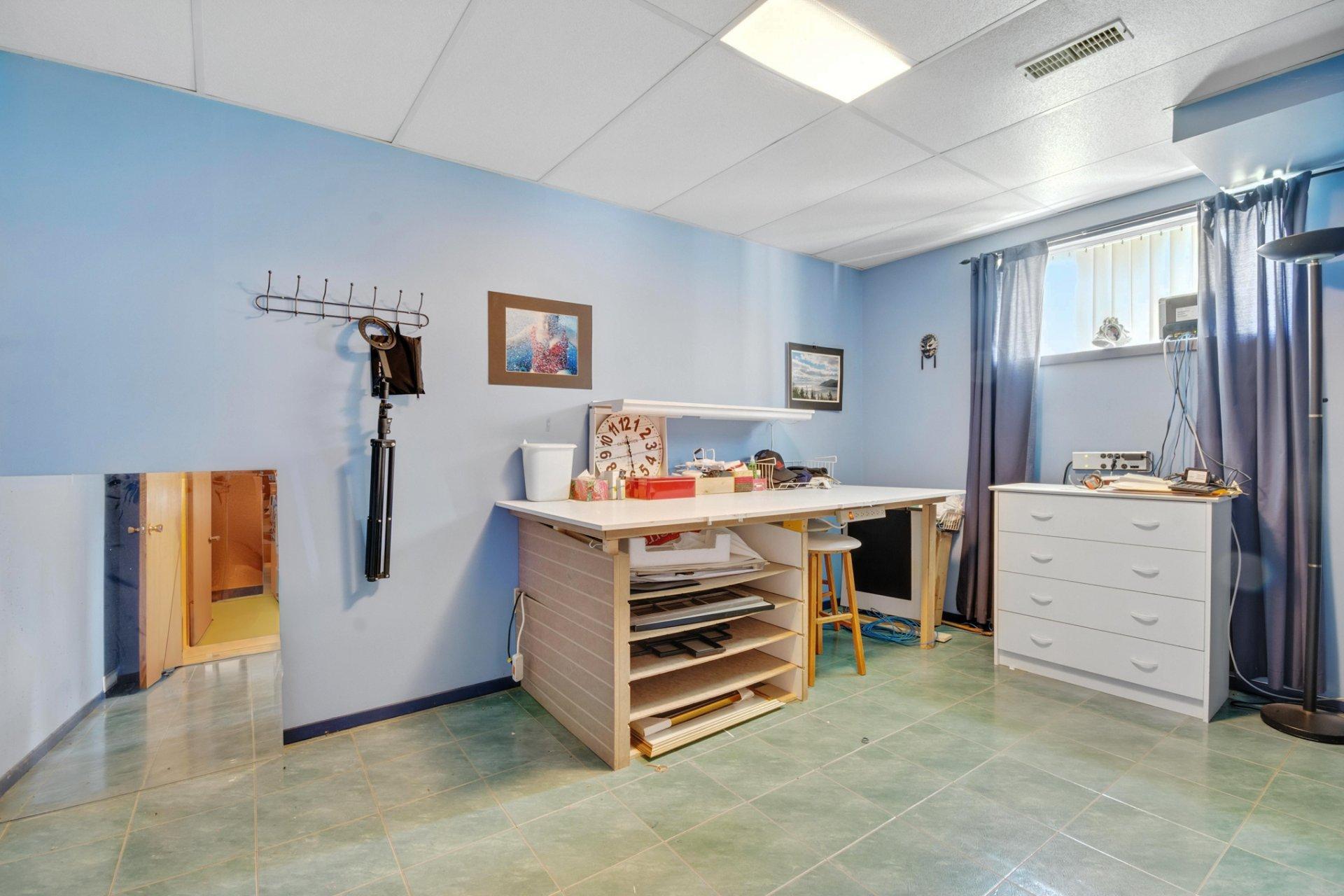 









54


2e Avenue N.

,
Montréal (Pierrefonds-Roxboro),




QC
H8Y2L2


