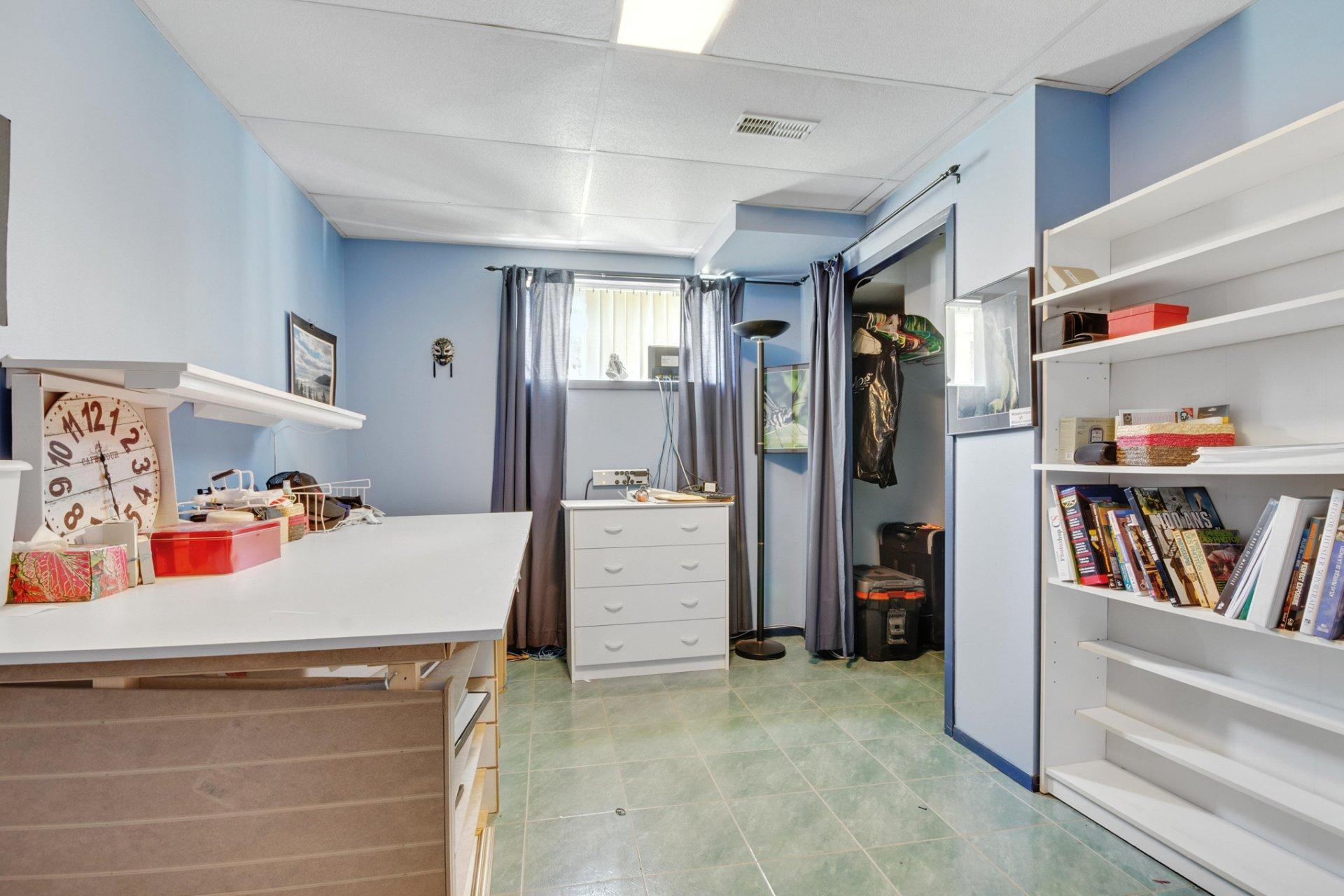 









54


2e Avenue N.

,
Montréal (Pierrefonds-Roxboro),




QC
H8Y2L2


