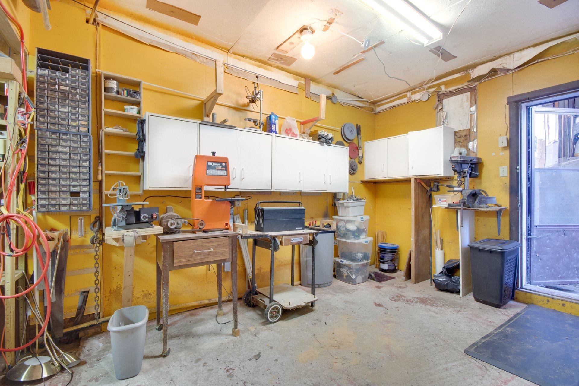 









54


2e Avenue N.

,
Montréal (Pierrefonds-Roxboro),




QC
H8Y2L2

