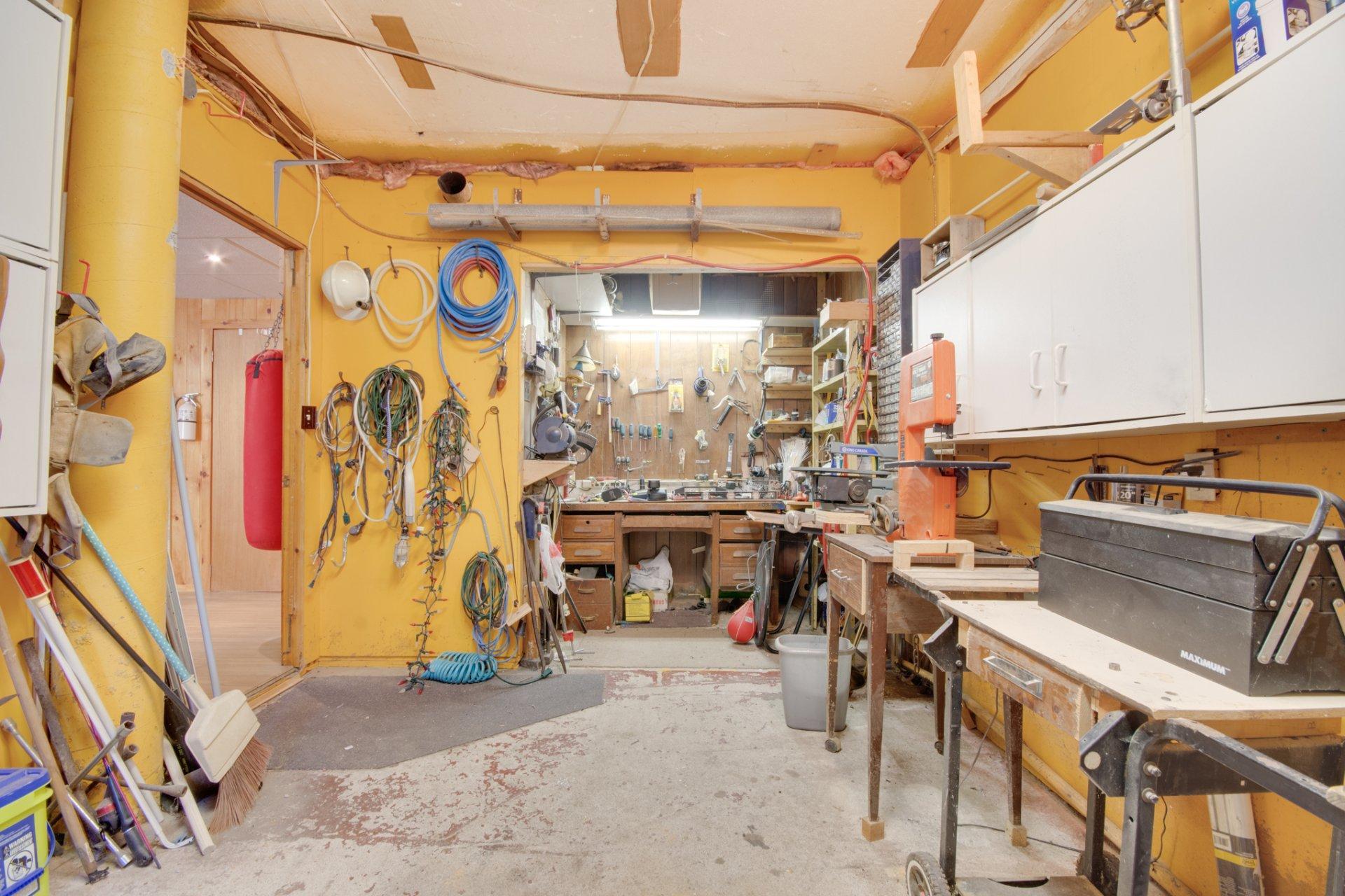 









54


2e Avenue N.

,
Montréal (Pierrefonds-Roxboro),




QC
H8Y2L2

