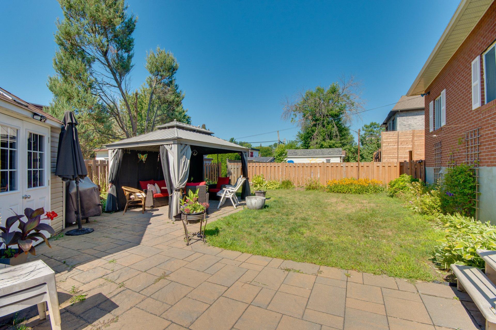 









54


2e Avenue N.

,
Montréal (Pierrefonds-Roxboro),




QC
H8Y2L2

