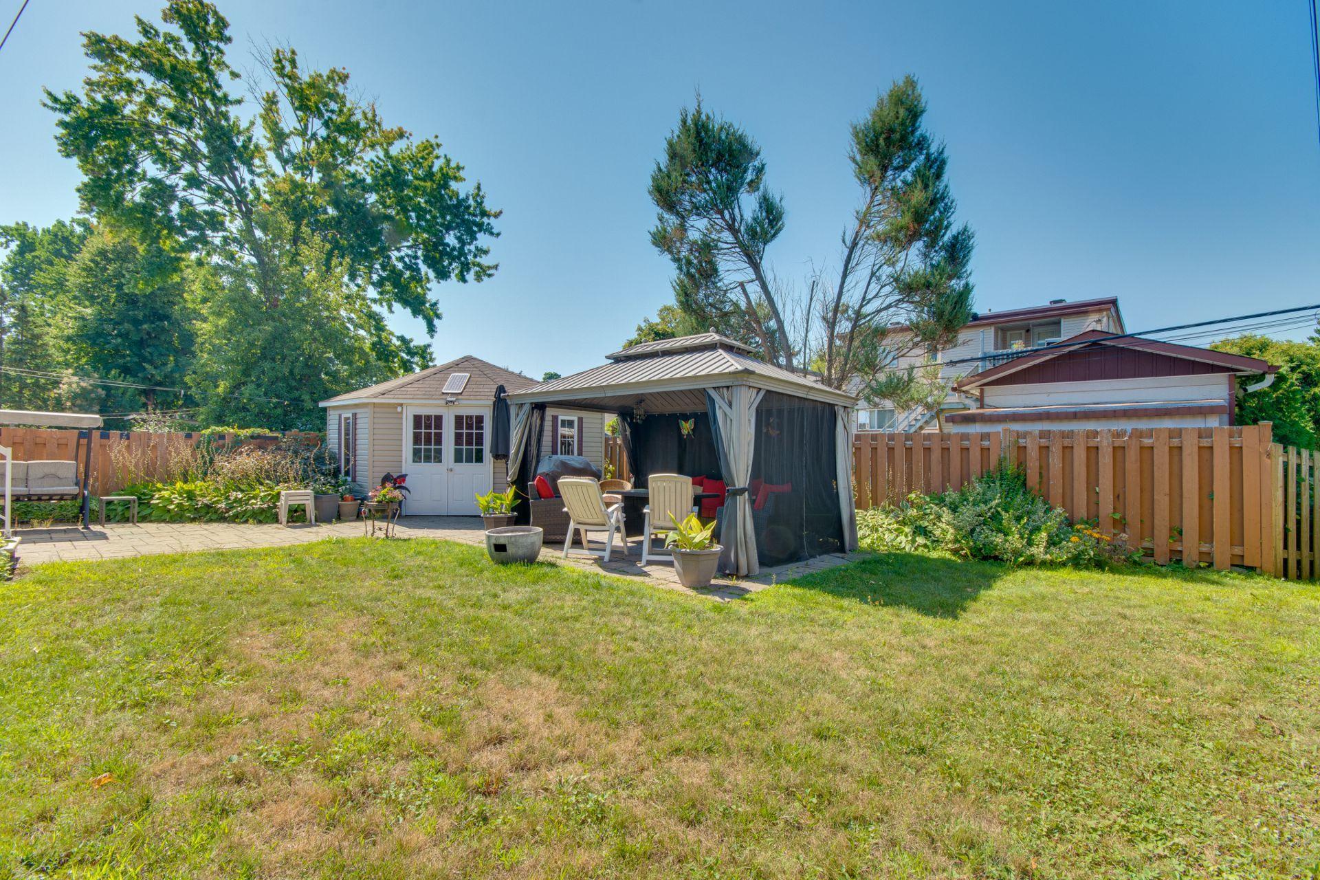 









54


2e Avenue N.

,
Montréal (Pierrefonds-Roxboro),




QC
H8Y2L2

