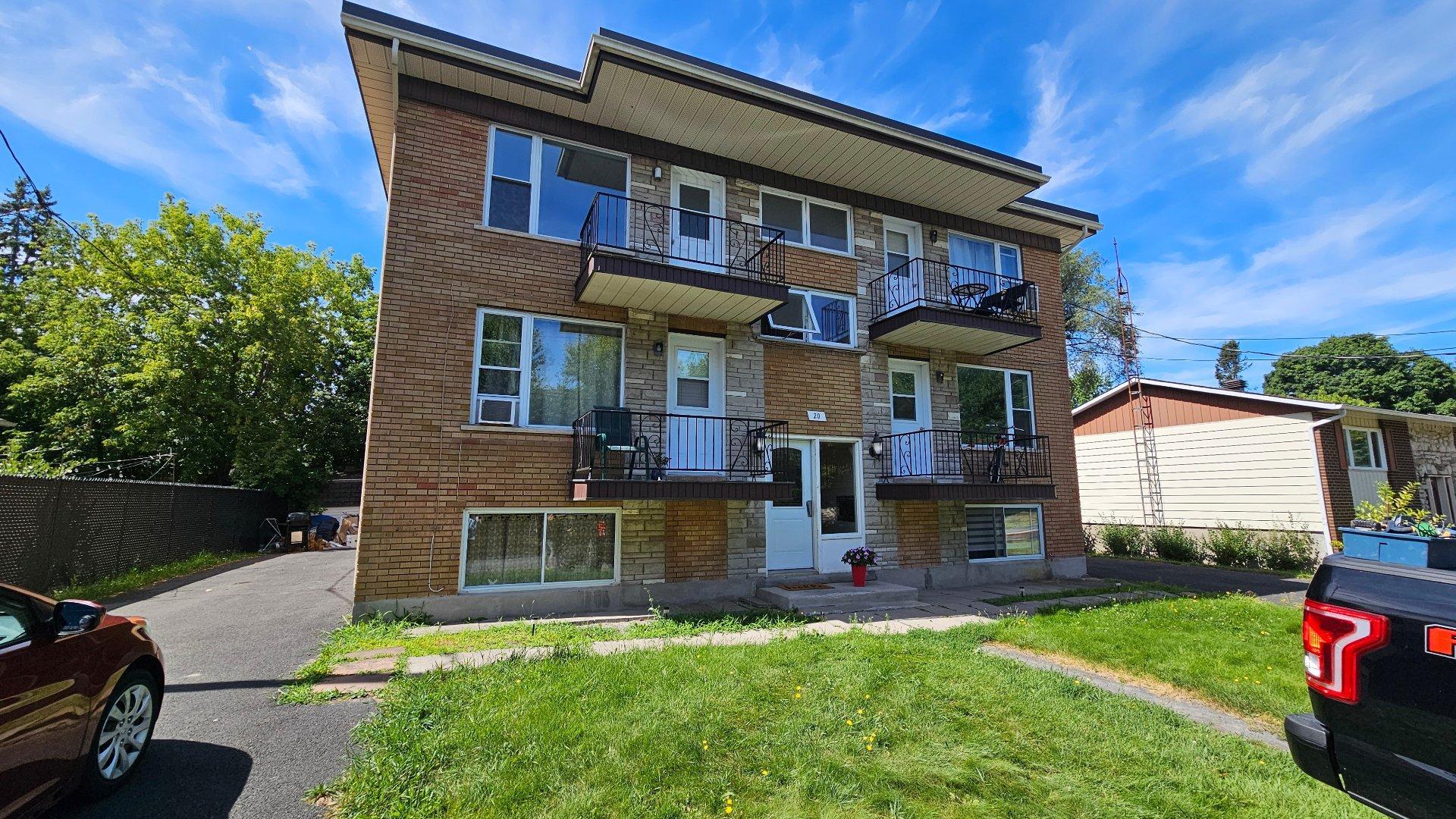 









20


Rue Olier

, 2,
Saint-Basile-le-Grand,




QC
J3N1L6

