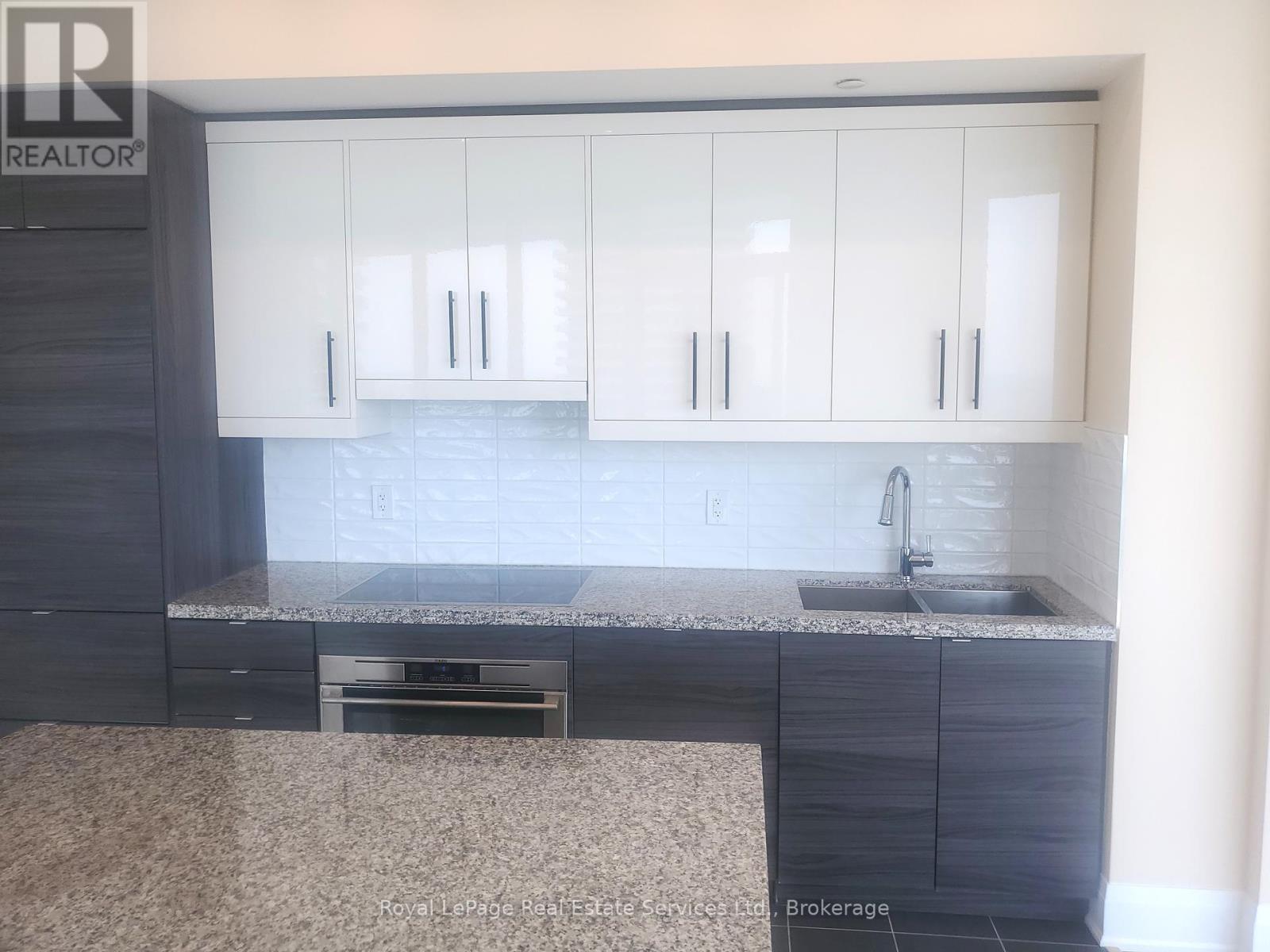 












3702 - 59 ANNIE CRAIG DRIVE

,
Toronto (Mimico),




Ontario
M8V0C4

