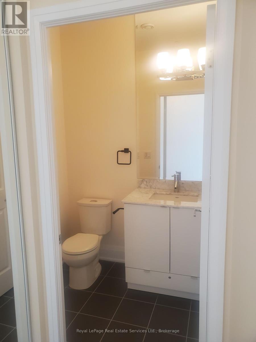 












3702 - 59 ANNIE CRAIG DRIVE

,
Toronto (Mimico),




Ontario
M8V0C4

