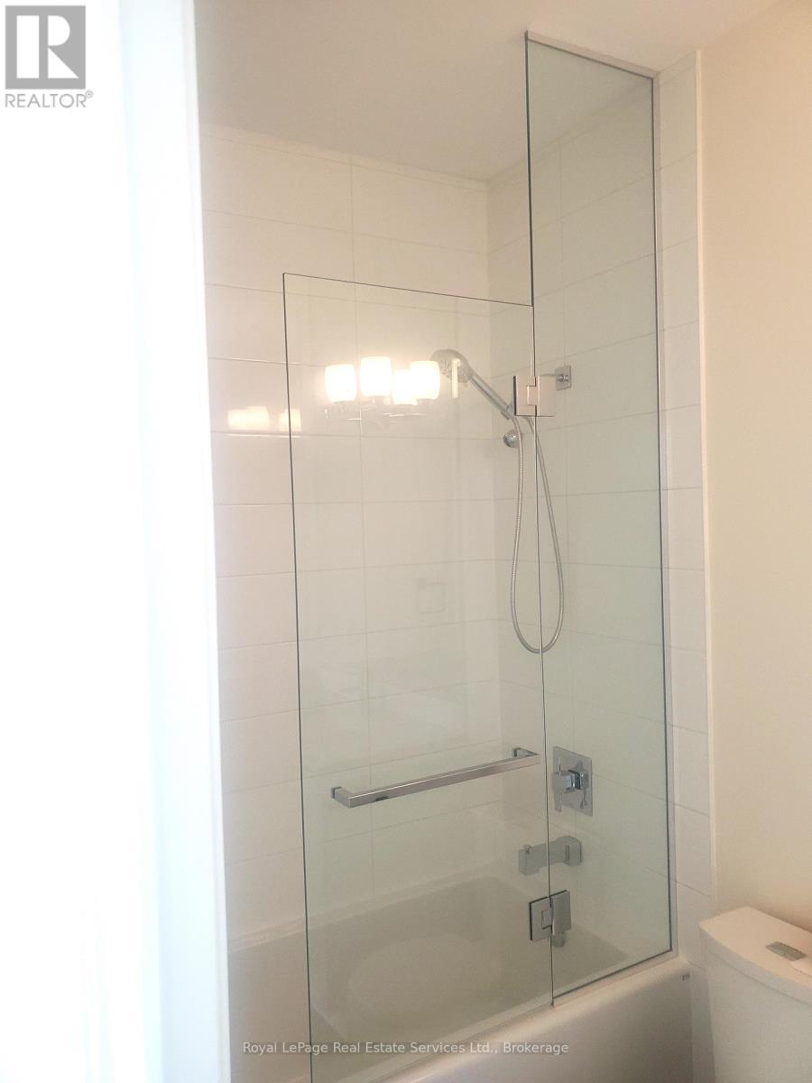 












3702 - 59 ANNIE CRAIG DRIVE

,
Toronto (Mimico),




Ontario
M8V0C4

