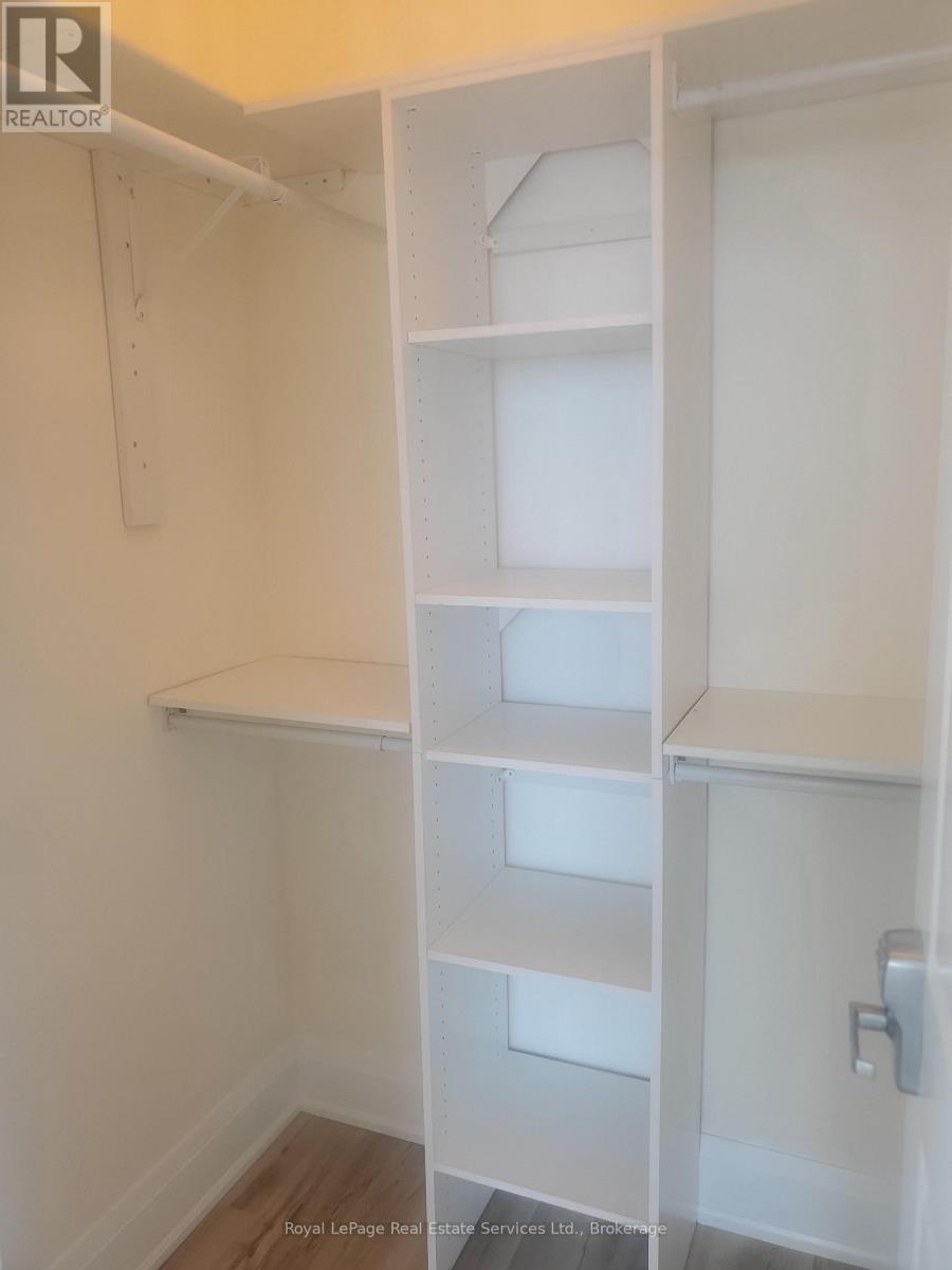 












3702 - 59 ANNIE CRAIG DRIVE

,
Toronto (Mimico),




Ontario
M8V0C4

