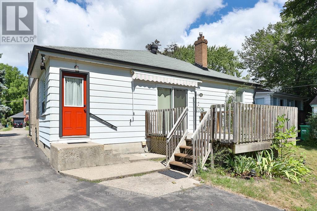 












68 ORIOLE AVENUE

,
Mississauga,




Ontario
L5G1V2


