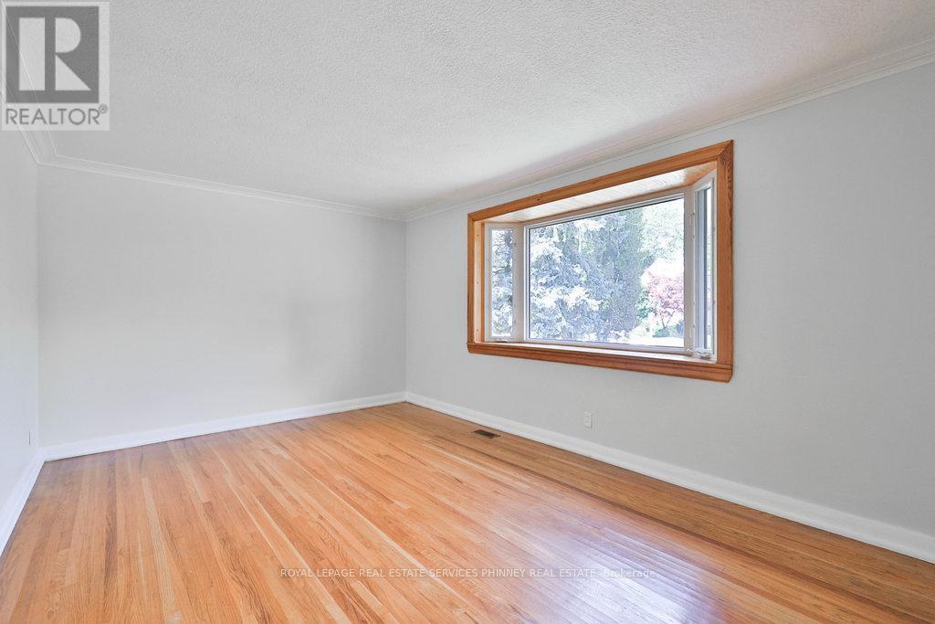












68 ORIOLE AVENUE

,
Mississauga,




Ontario
L5G1V2


