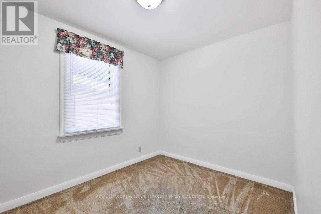 












68 ORIOLE AVENUE

,
Mississauga,




Ontario
L5G1V2

