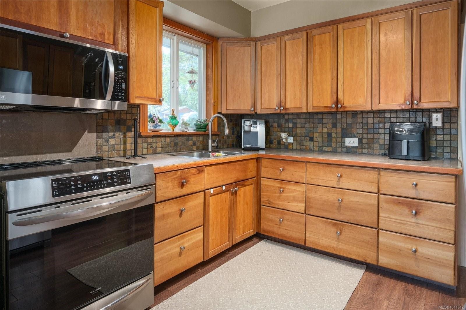 









1813


Northfield

Rd,
Nanaimo,




BC
V9S 3B4

