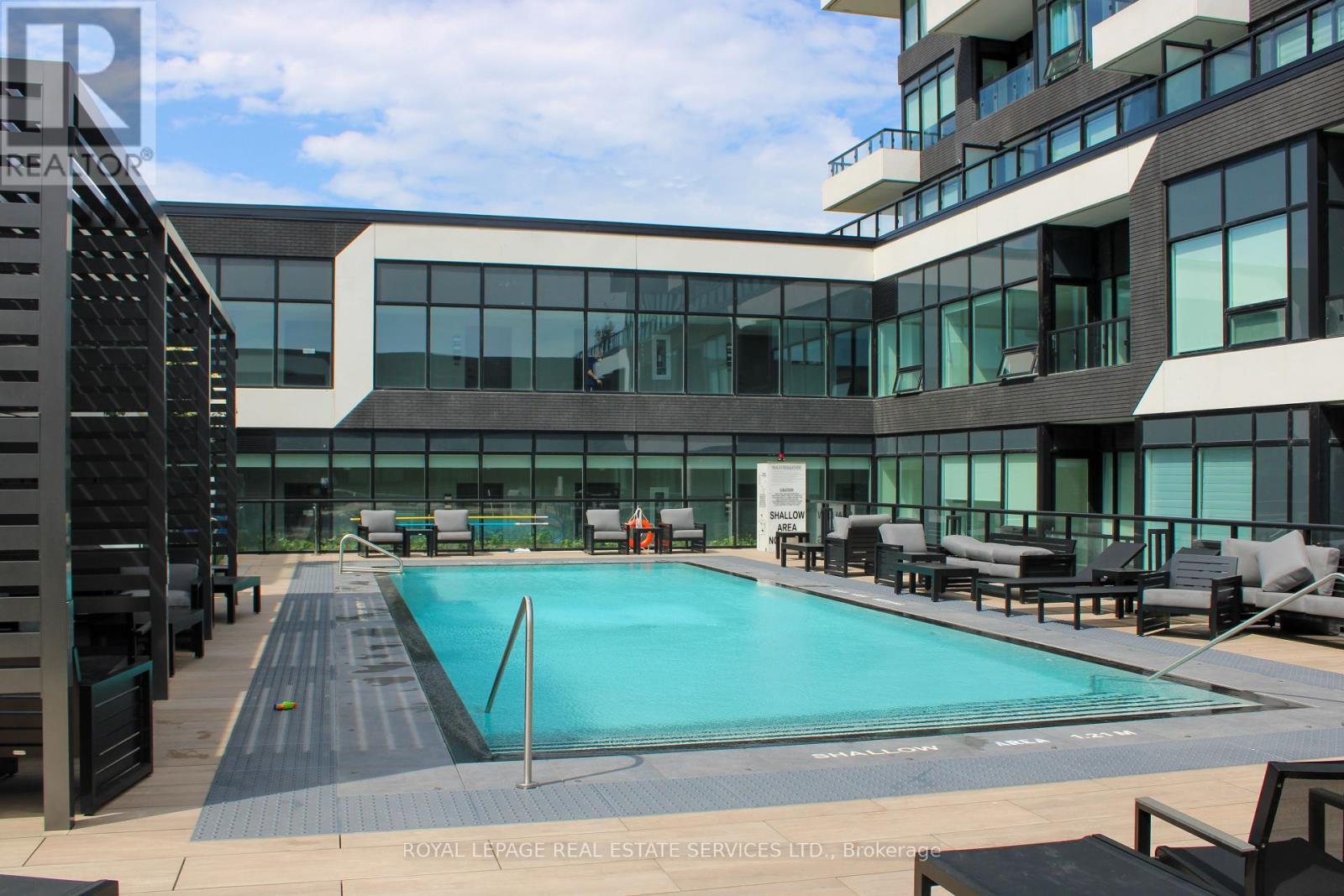












108 - 2489 TAUNTON ROAD

,
Oakville,




Ontario
L6H3R9

