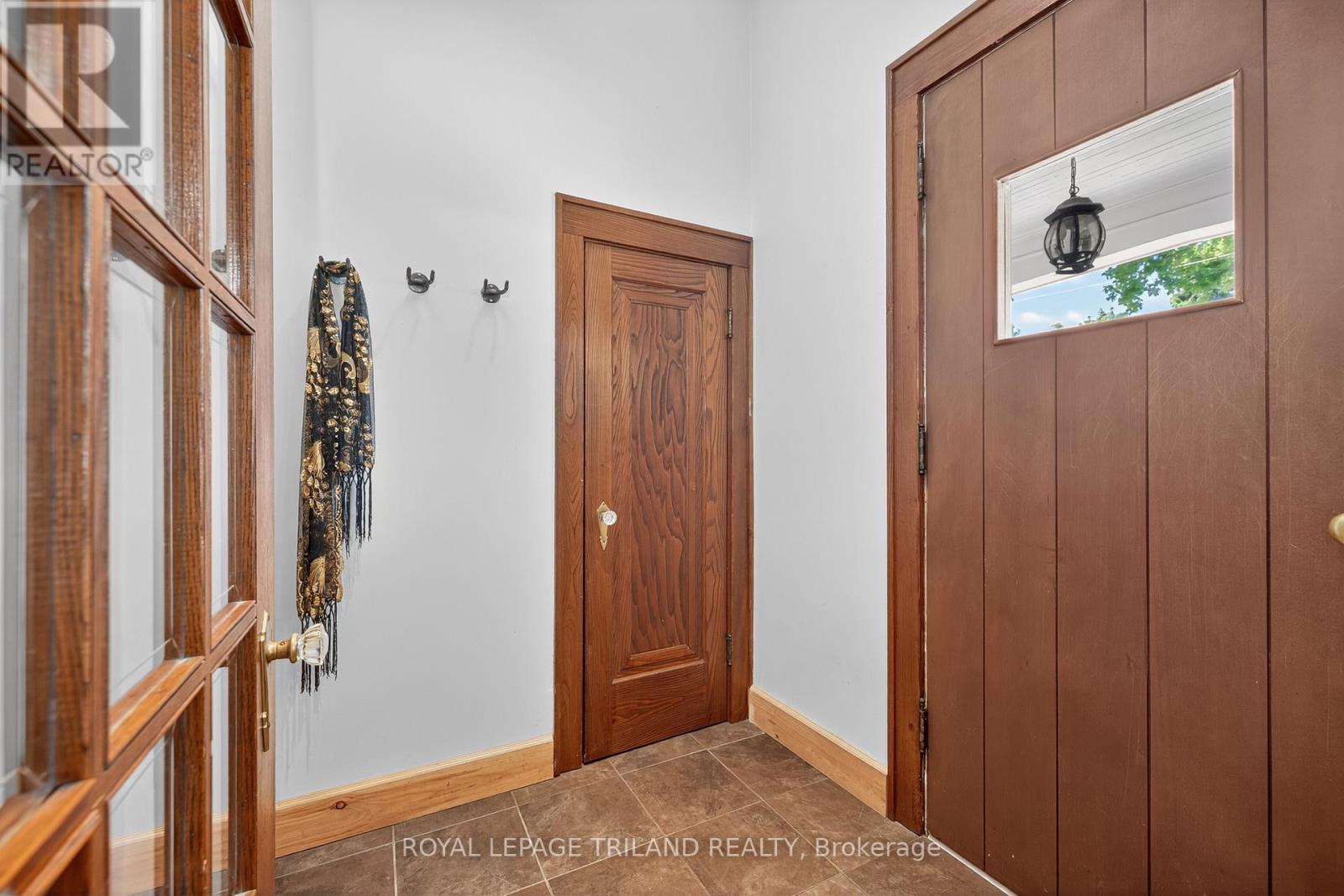












513 GROSVENOR STREET

,
London East (East B),




Ontario
N5Y3S8

