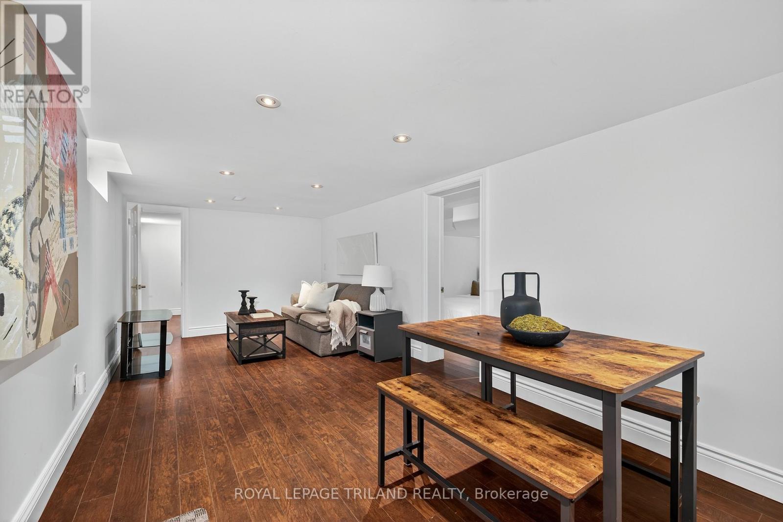 












513 GROSVENOR STREET

,
London East (East B),




Ontario
N5Y3S8

