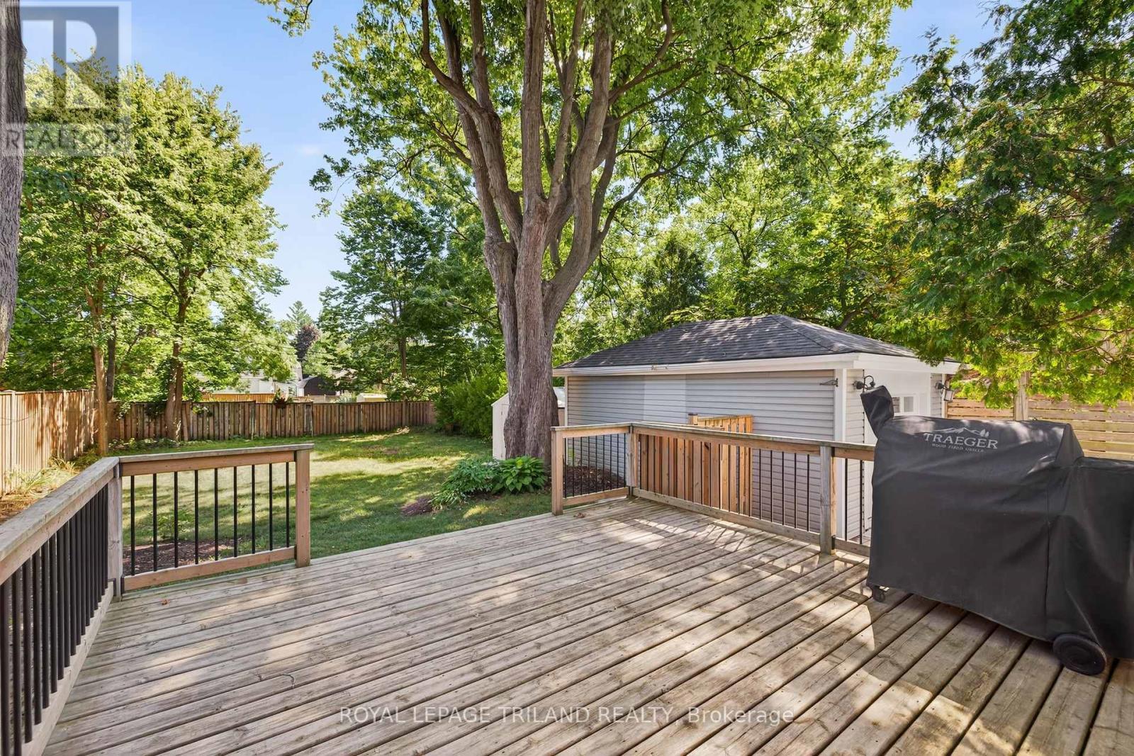 












513 GROSVENOR STREET

,
London East (East B),




Ontario
N5Y3S8

