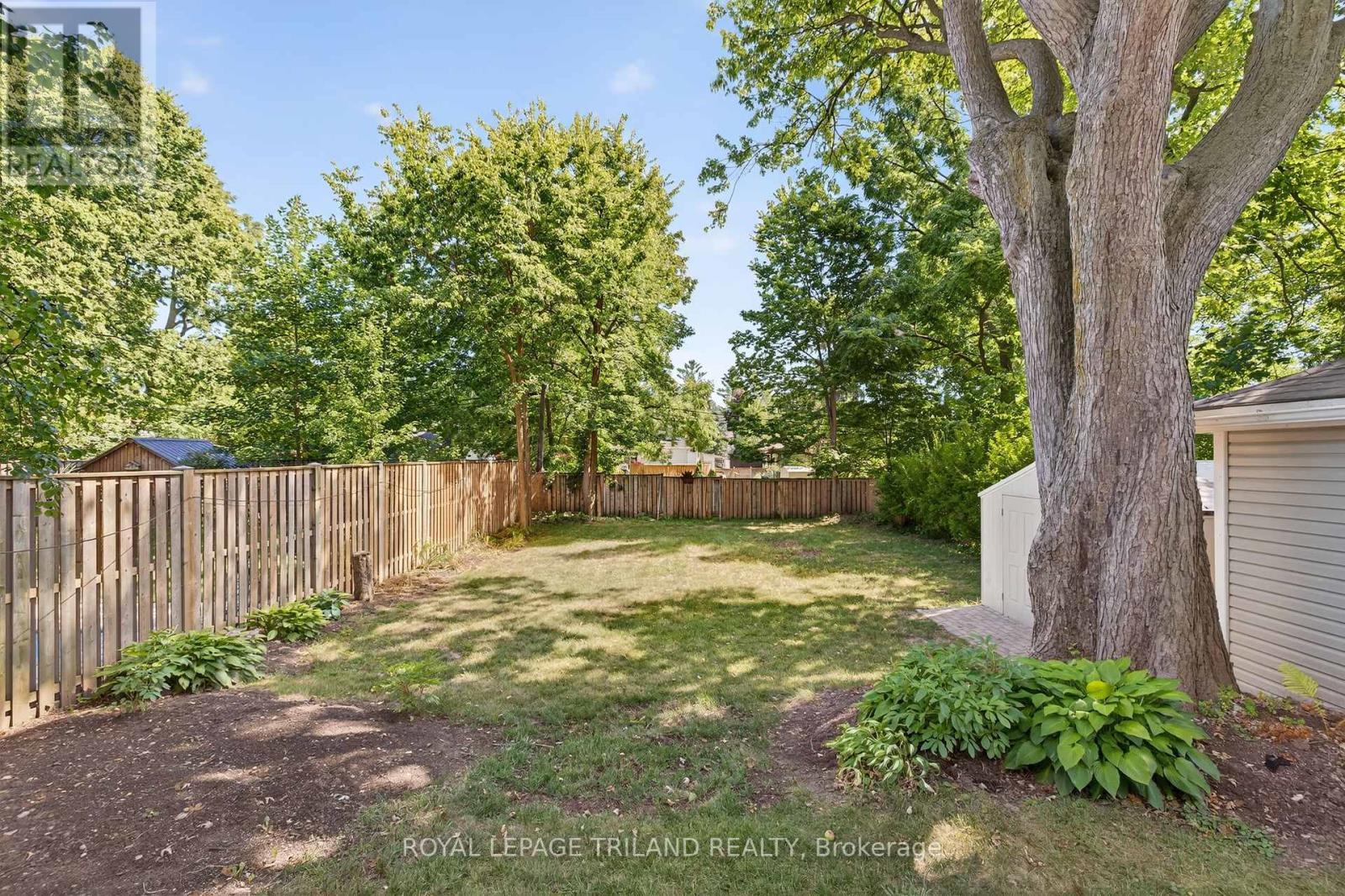 












513 GROSVENOR STREET

,
London East (East B),




Ontario
N5Y3S8

