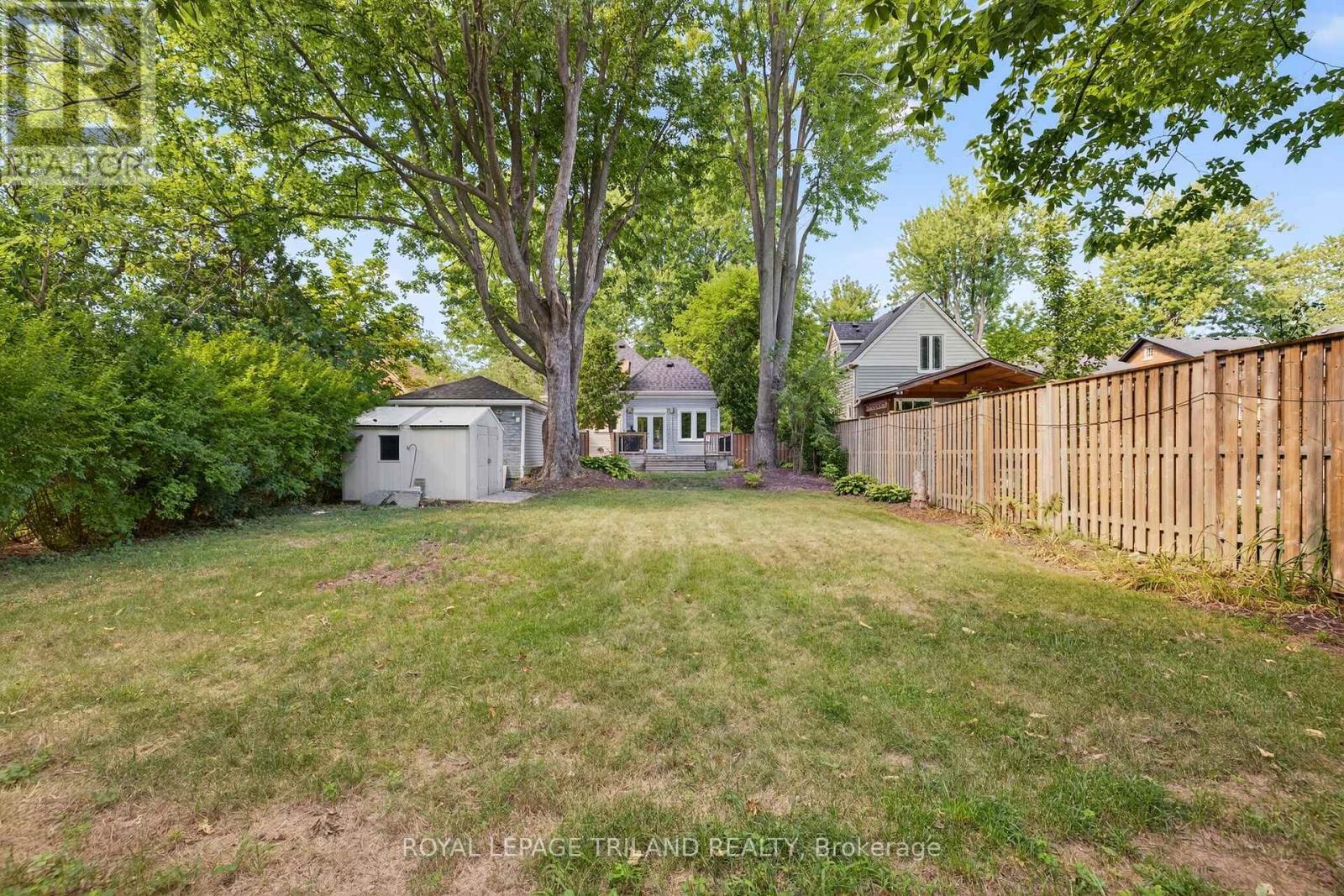 












513 GROSVENOR STREET

,
London East (East B),




Ontario
N5Y3S8

