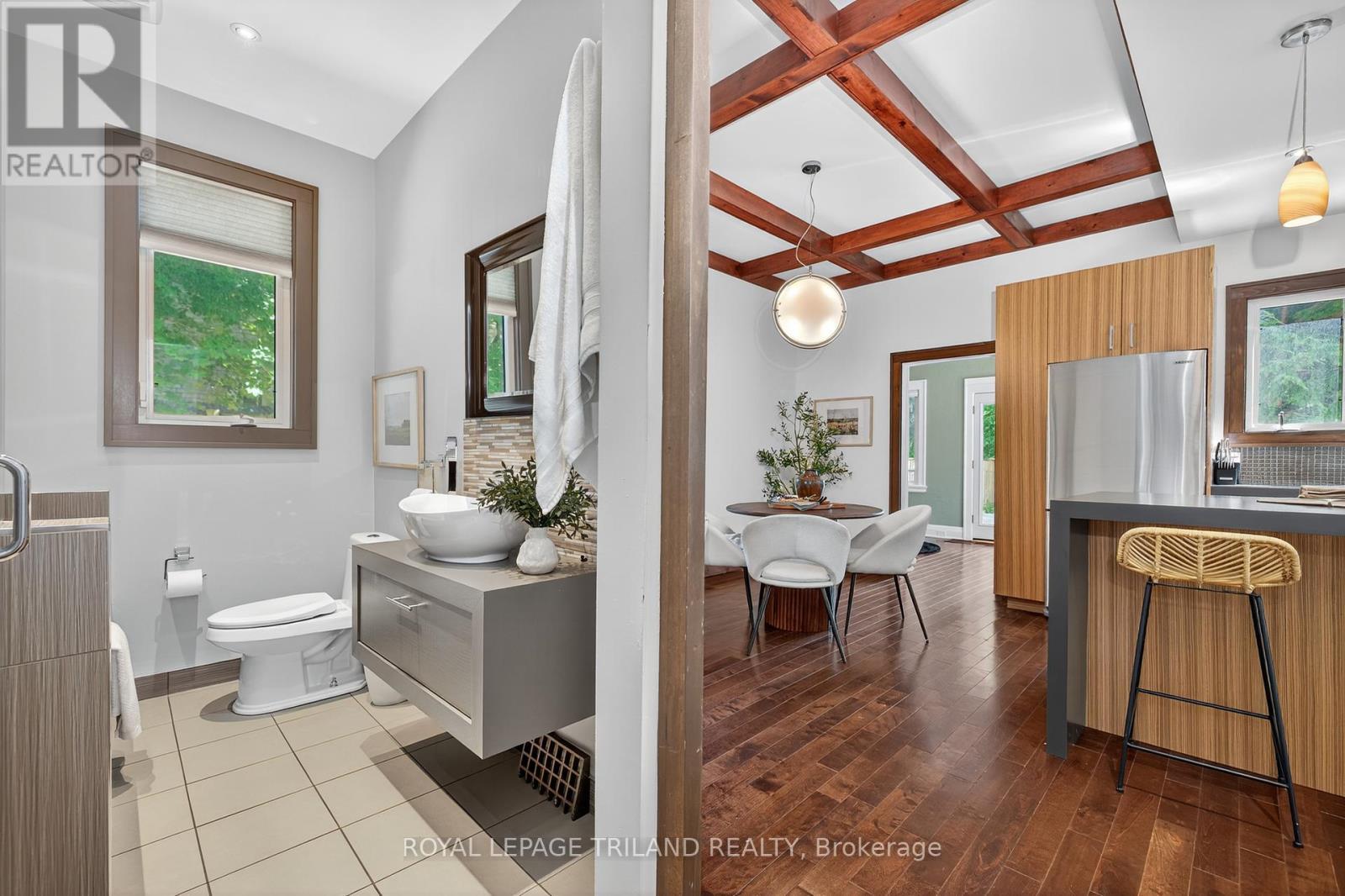 












513 GROSVENOR STREET

,
London East (East B),




Ontario
N5Y3S8

