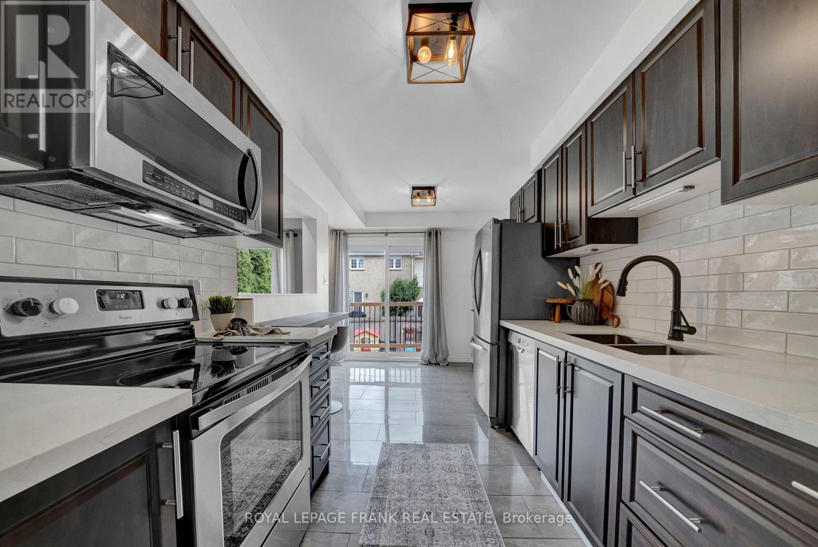 












51 MCMANN CRESCENT

,
Clarington (Courtice),




Ontario
L1E2H3

