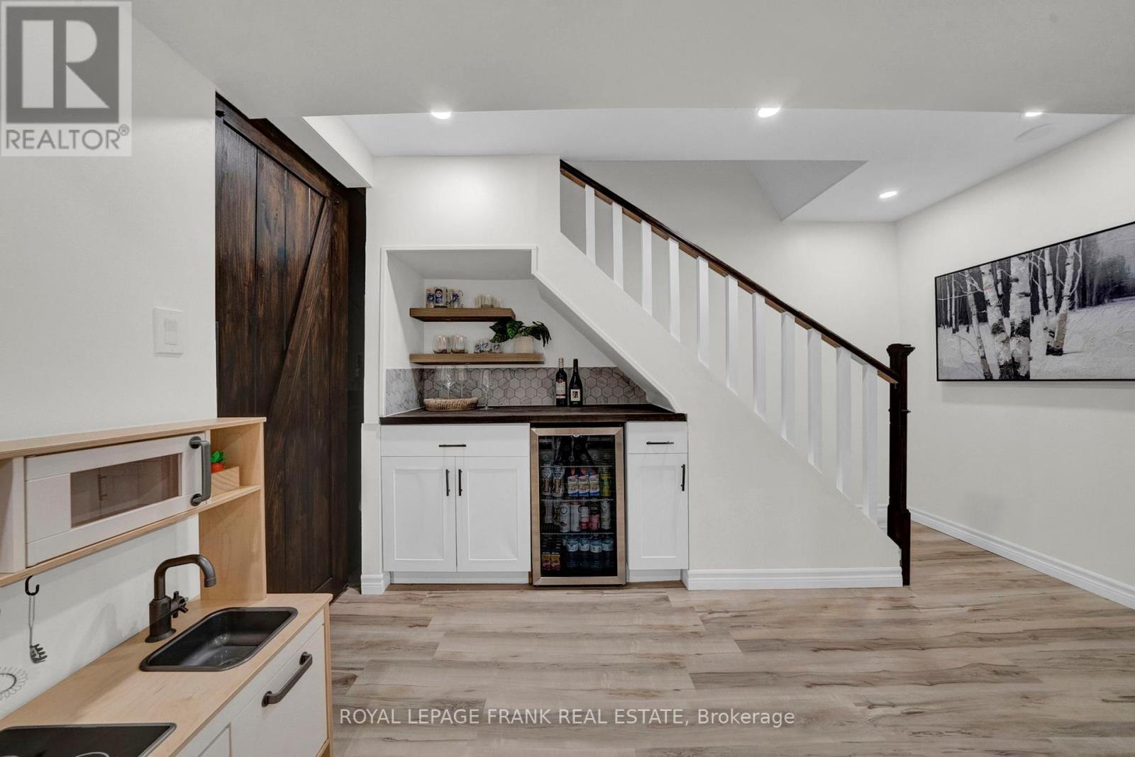 












51 MCMANN CRESCENT

,
Clarington (Courtice),




Ontario
L1E2H3

