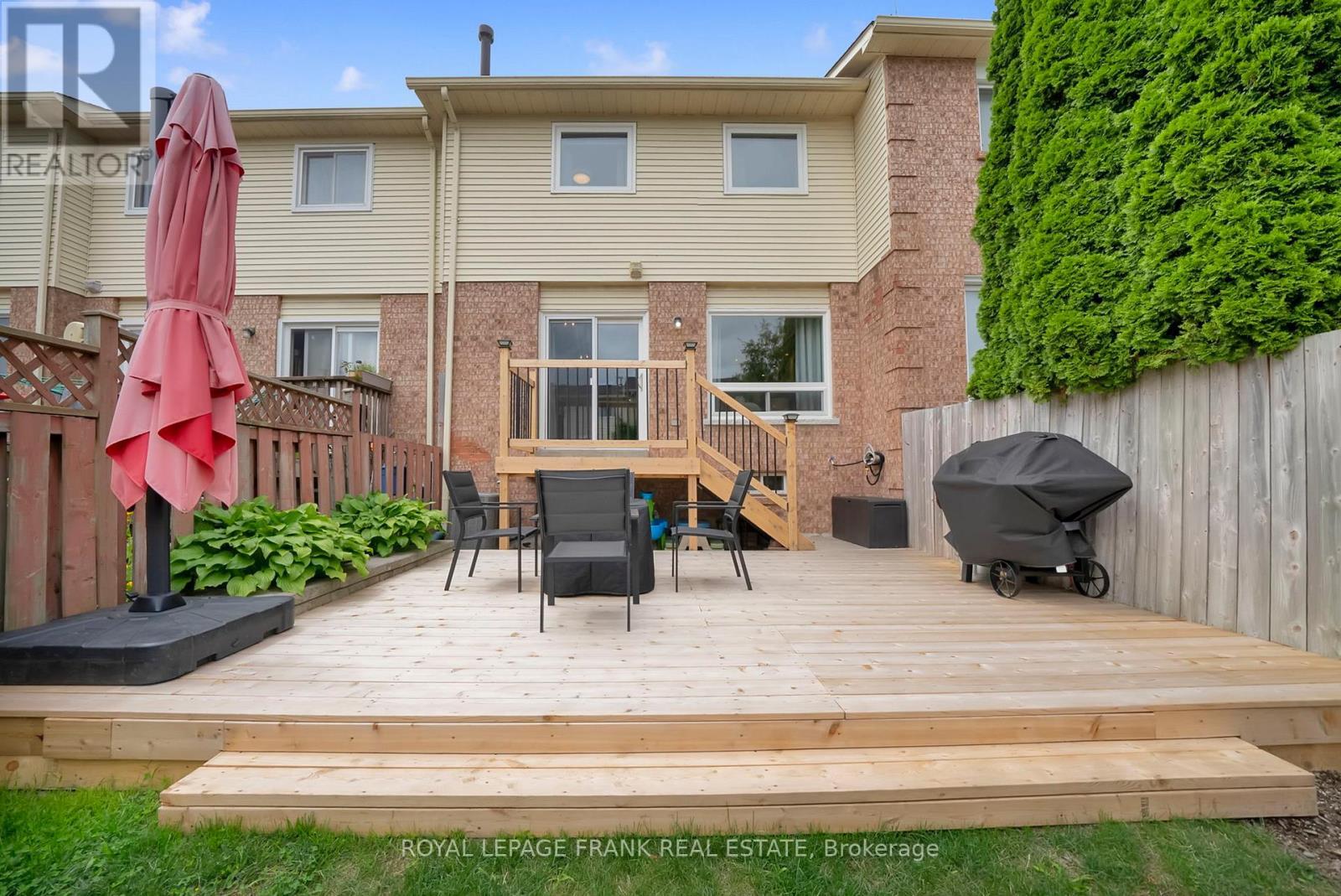 












51 MCMANN CRESCENT

,
Clarington (Courtice),




Ontario
L1E2H3

