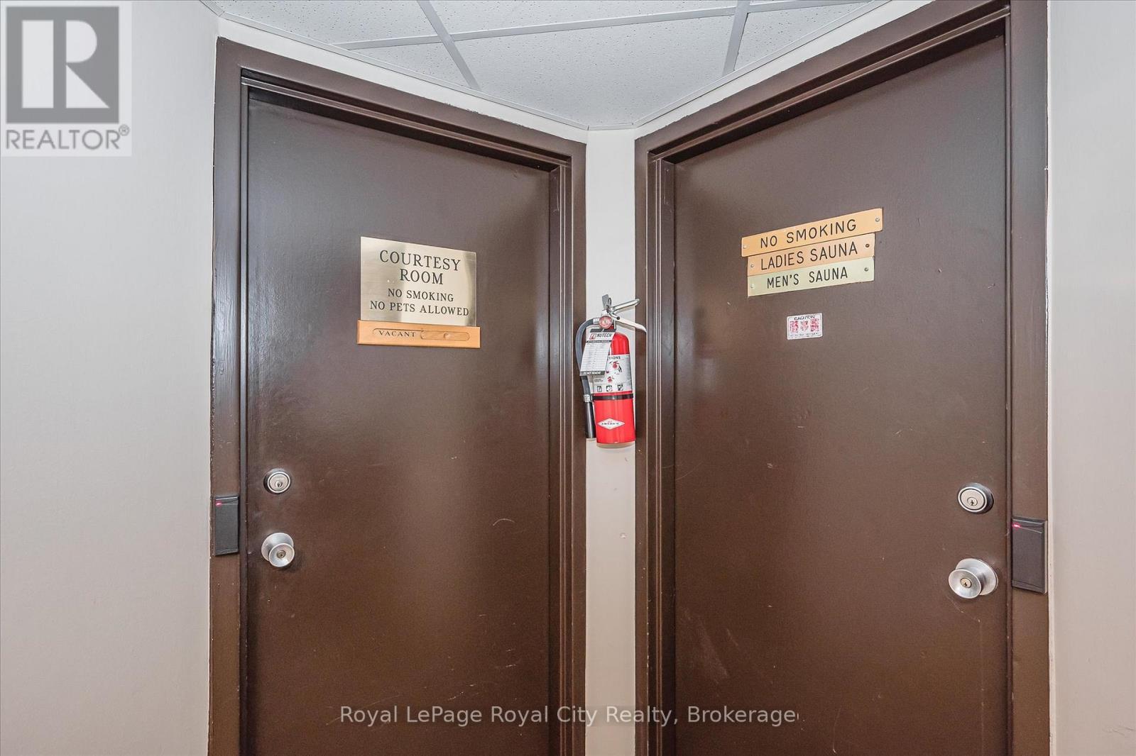 












713 - 19 WOODLAWN ROAD E

,
Guelph (Riverside Park),




Ontario
N1H7B1

