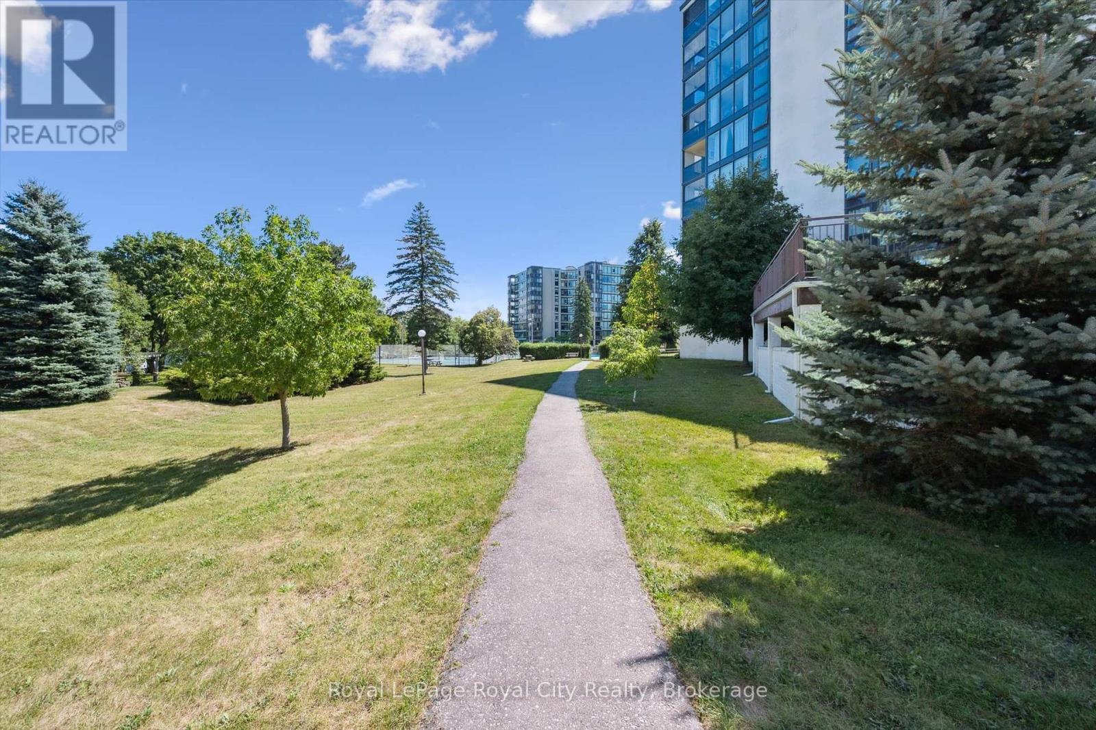 












713 - 19 WOODLAWN ROAD E

,
Guelph (Riverside Park),




Ontario
N1H7B1


