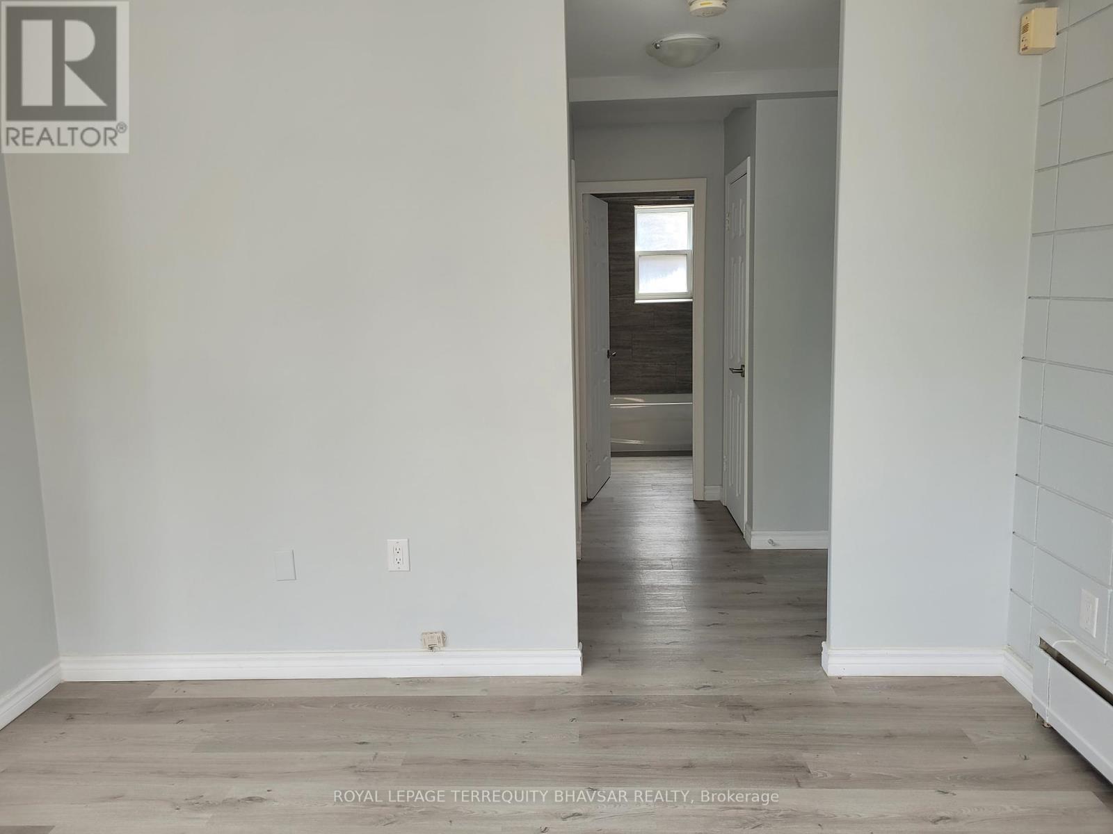 












1 - 521 PARK STREET

,
Kitchener,




Ontario
N2G1N8

