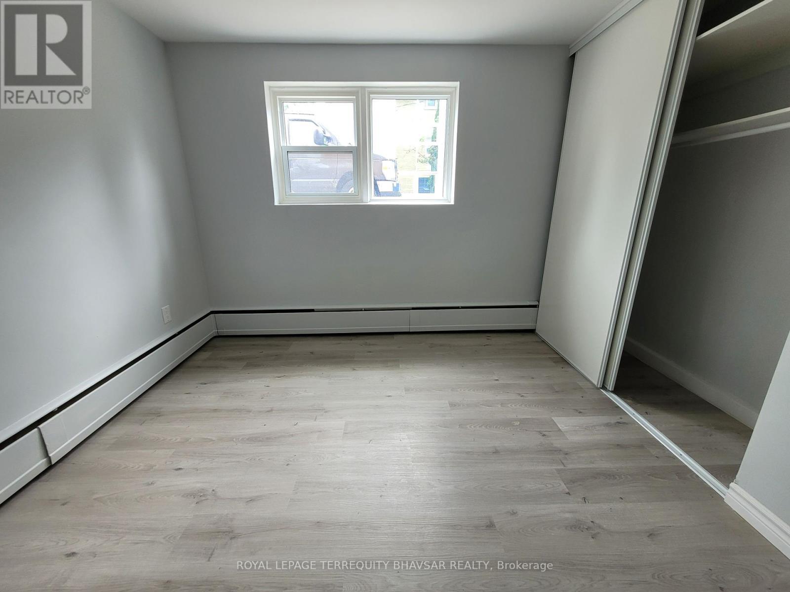 












1 - 521 PARK STREET

,
Kitchener,




Ontario
N2G1N8

