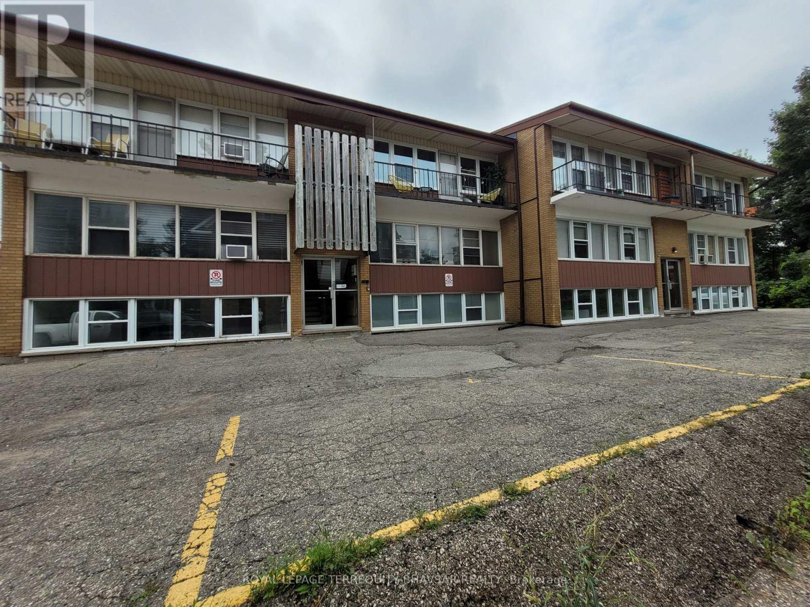 












1 - 521 PARK STREET

,
Kitchener,




Ontario
N2G1N8

