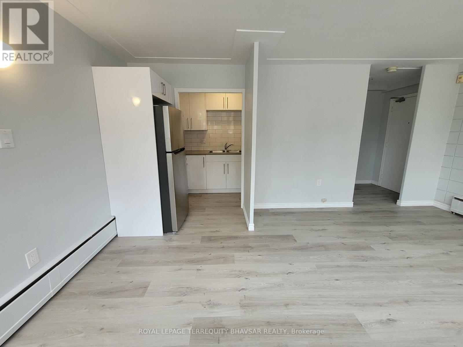 












1 - 521 PARK STREET

,
Kitchener,




Ontario
N2G1N8

