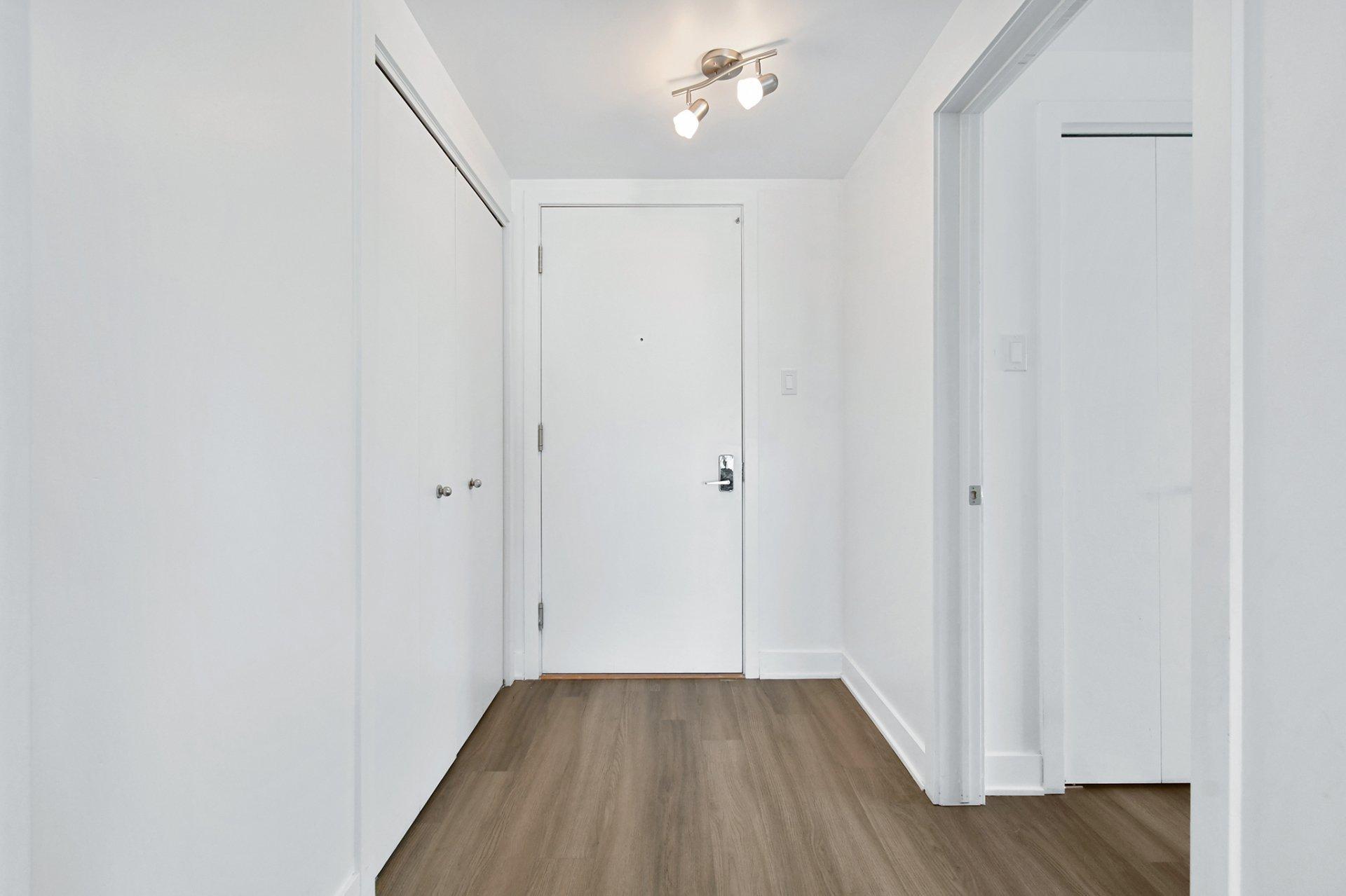 









1431


Av. de la Gare

, 211,
Mascouche,




QC
J7K3C7

