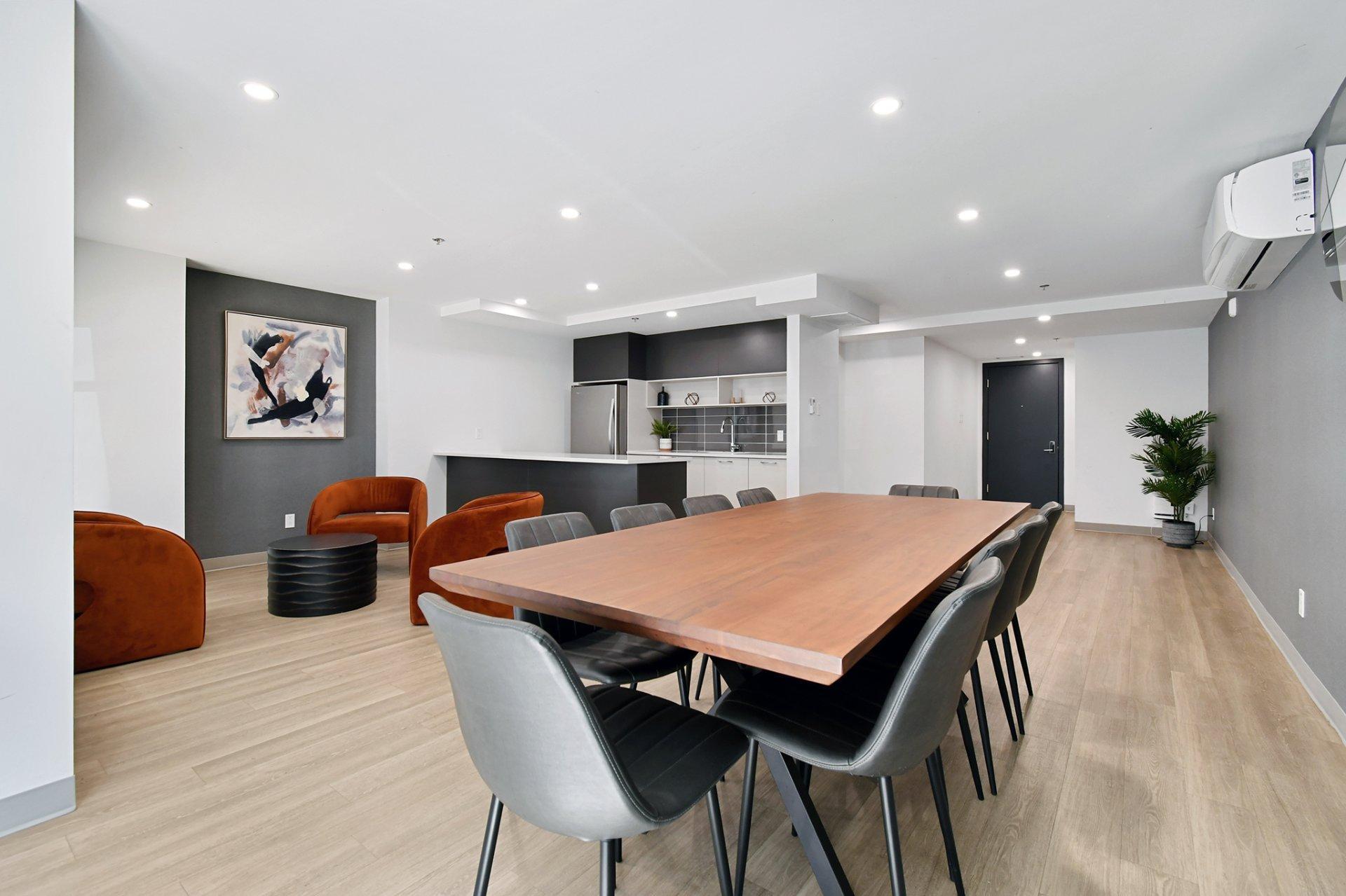 









1431


Av. de la Gare

, 211,
Mascouche,




QC
J7K3C7

