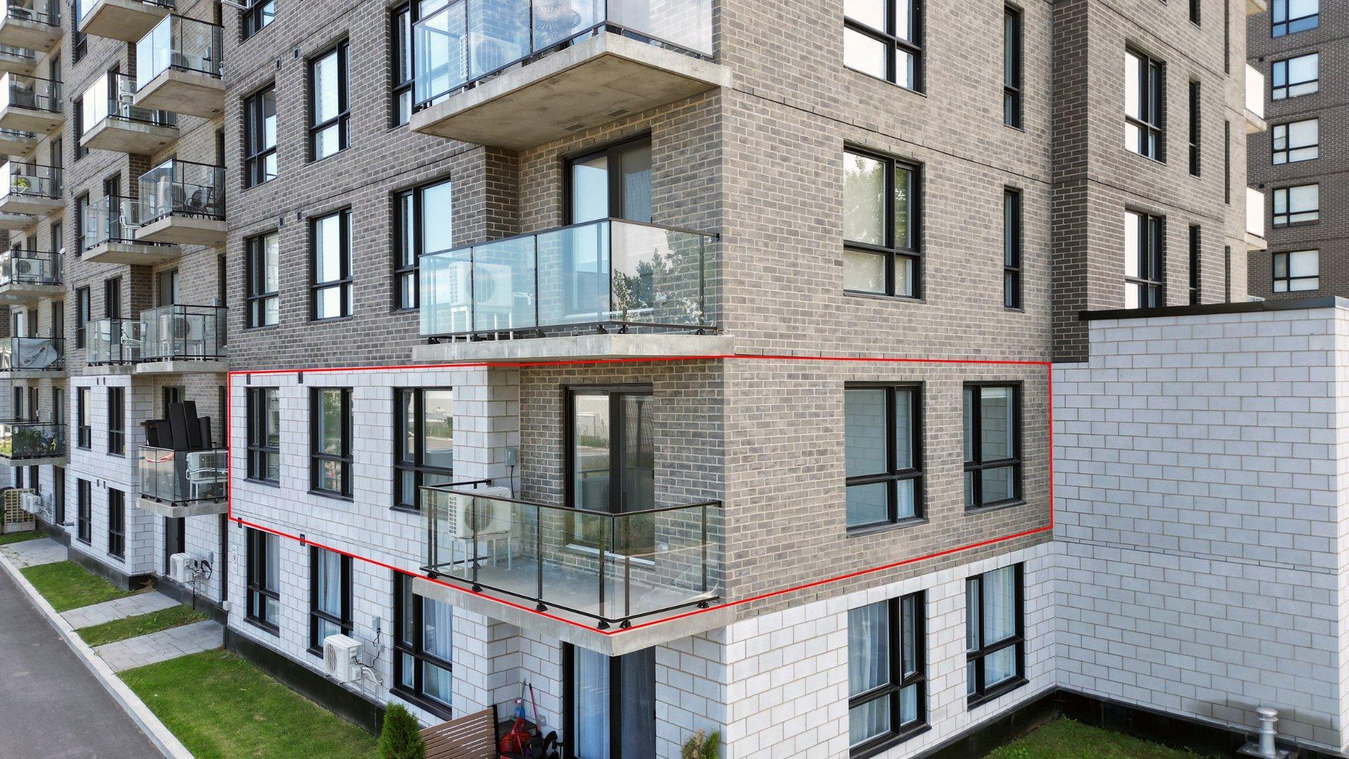 









1431


Av. de la Gare

, 211,
Mascouche,




QC
J7K3C7

