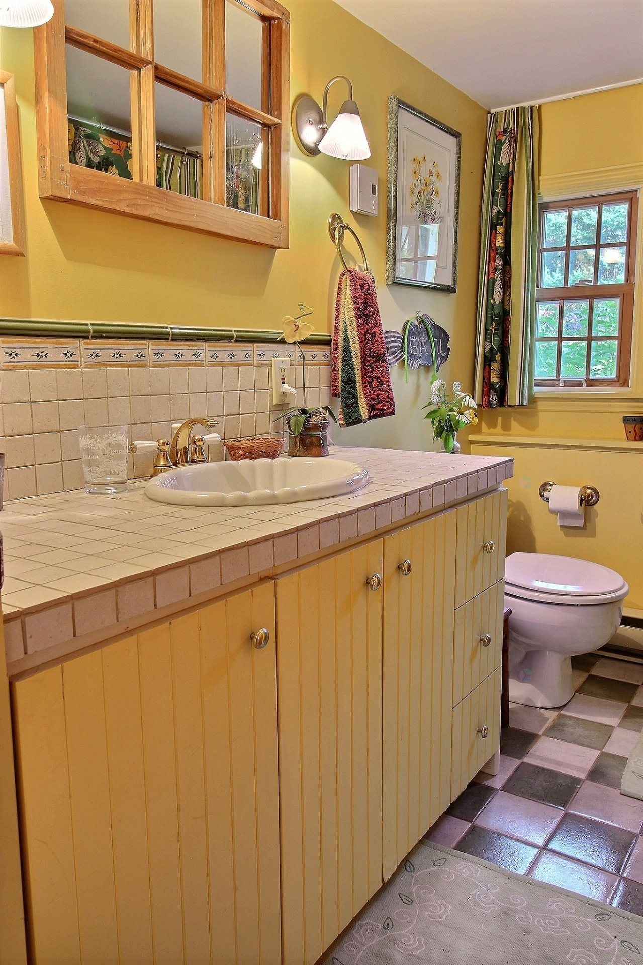 









2040


Ch. du Lac

,
North Hatley,




QC
J0B1C0

