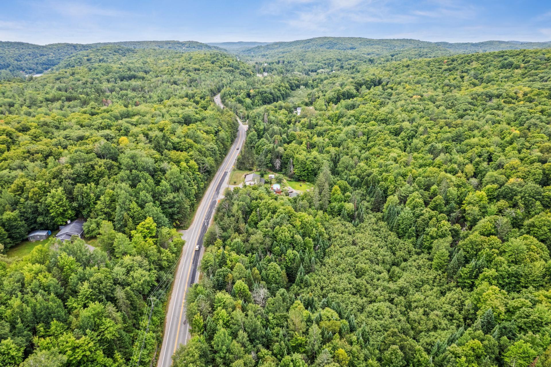 









645


Route Principale

,
Val-des-Monts,







QC
J8N4E3

