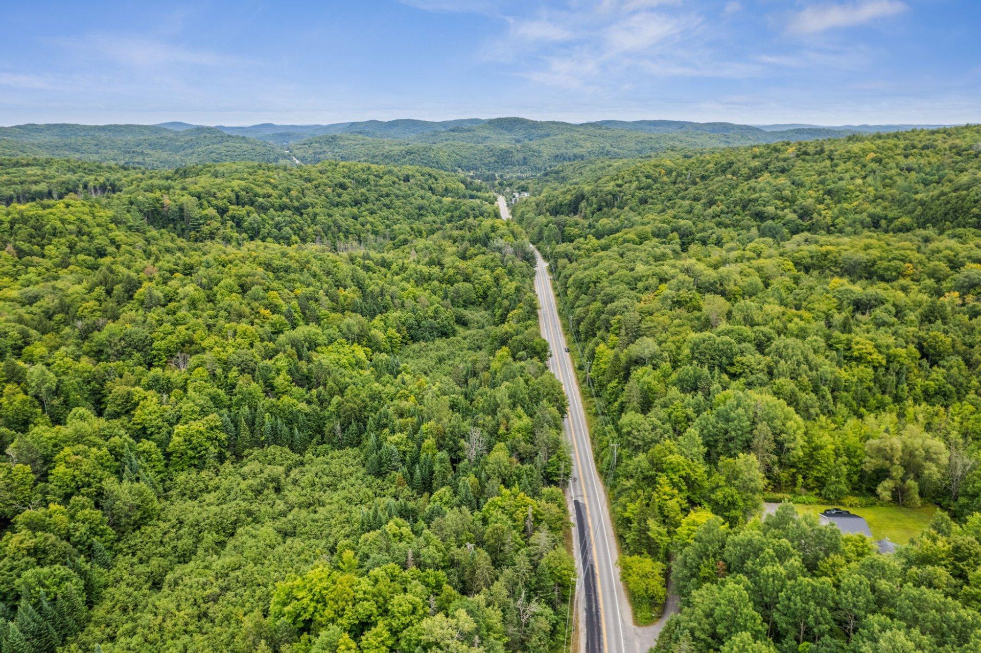 









645


Route Principale

,
Val-des-Monts,







QC
J8N4E3

