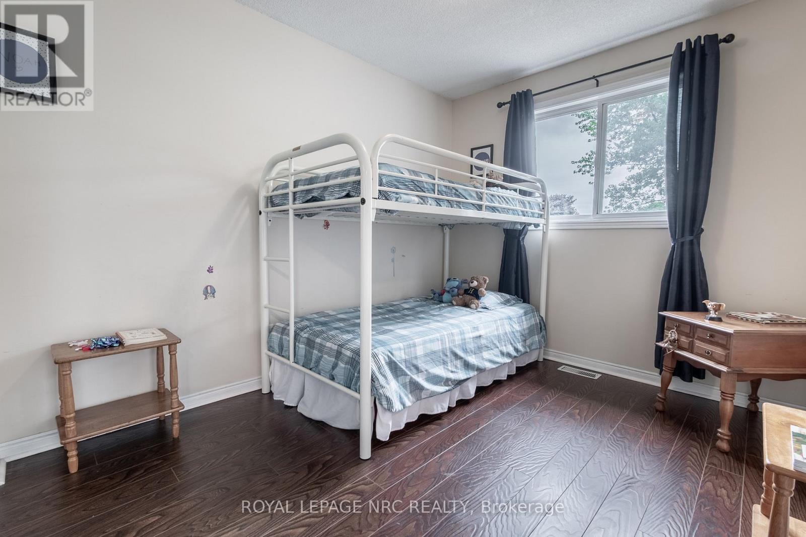 












49 ADMIRAL ROAD

,
St. Catharines (Secord Woods),




Ontario
L2P1G7


