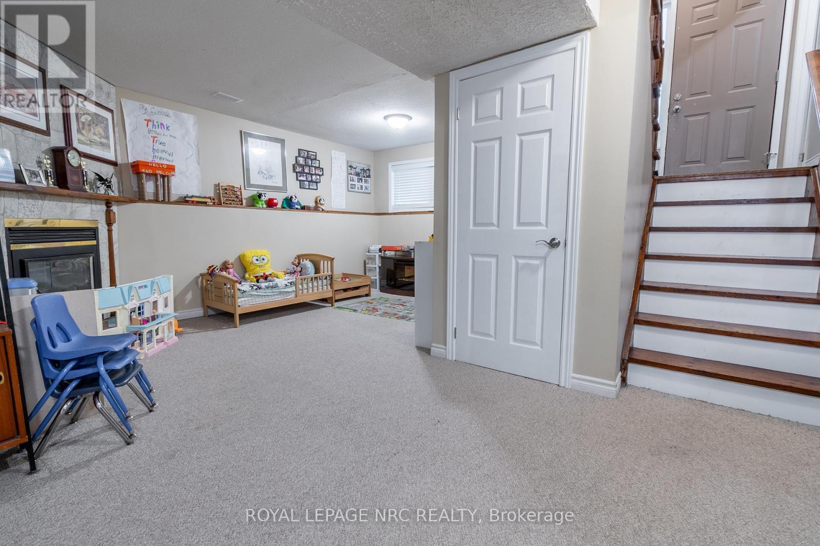 












49 ADMIRAL ROAD

,
St. Catharines (Secord Woods),




Ontario
L2P1G7

