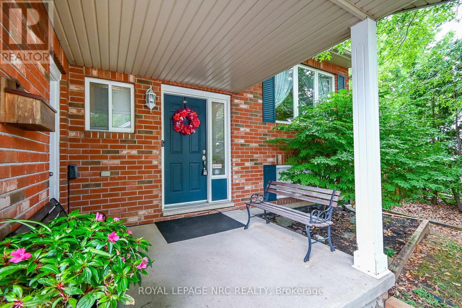 












49 ADMIRAL ROAD

,
St. Catharines (Secord Woods),




Ontario
L2P1G7

