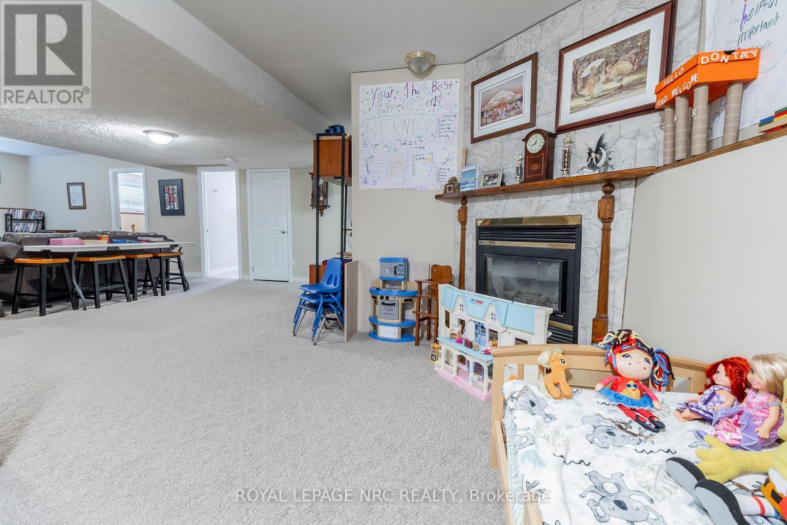 












49 ADMIRAL ROAD

,
St. Catharines (Secord Woods),




Ontario
L2P1G7

