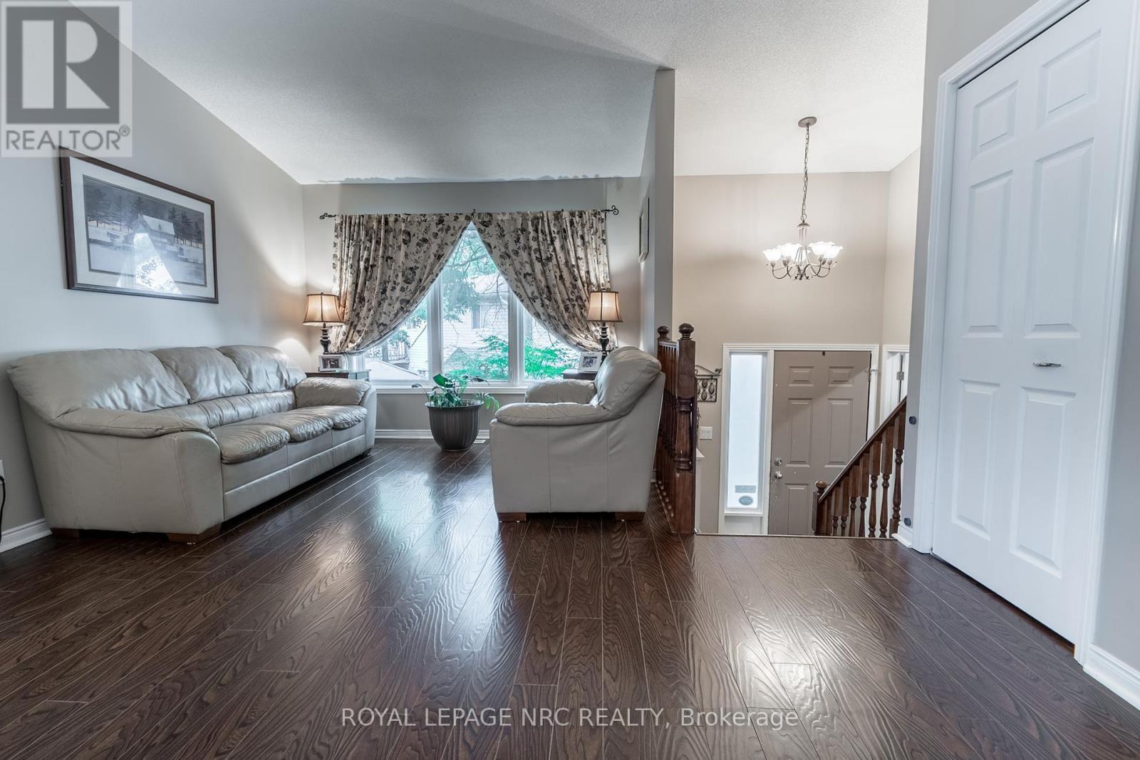 












49 ADMIRAL ROAD

,
St. Catharines (Secord Woods),




Ontario
L2P1G7

