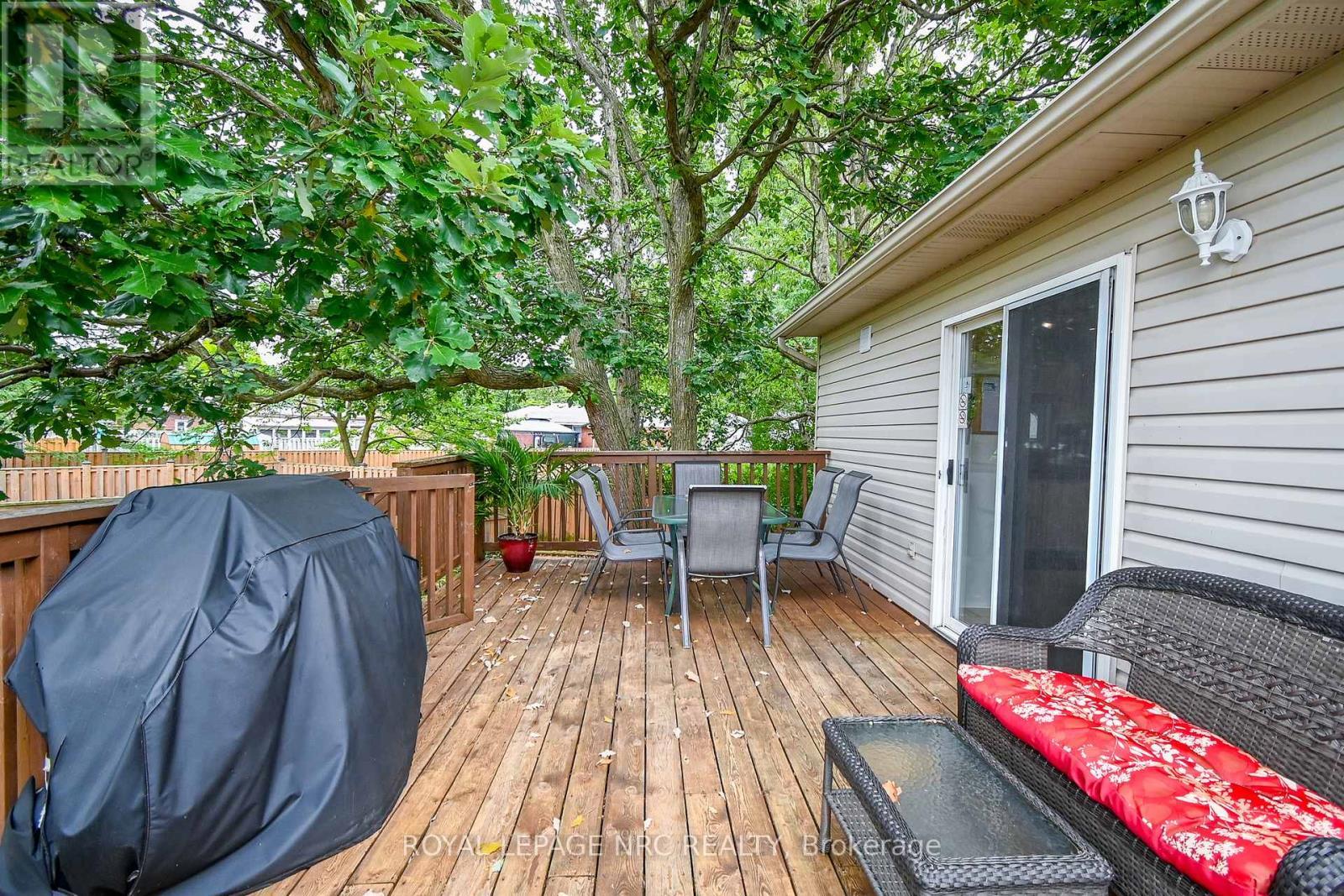 












49 ADMIRAL ROAD

,
St. Catharines (Secord Woods),




Ontario
L2P1G7

