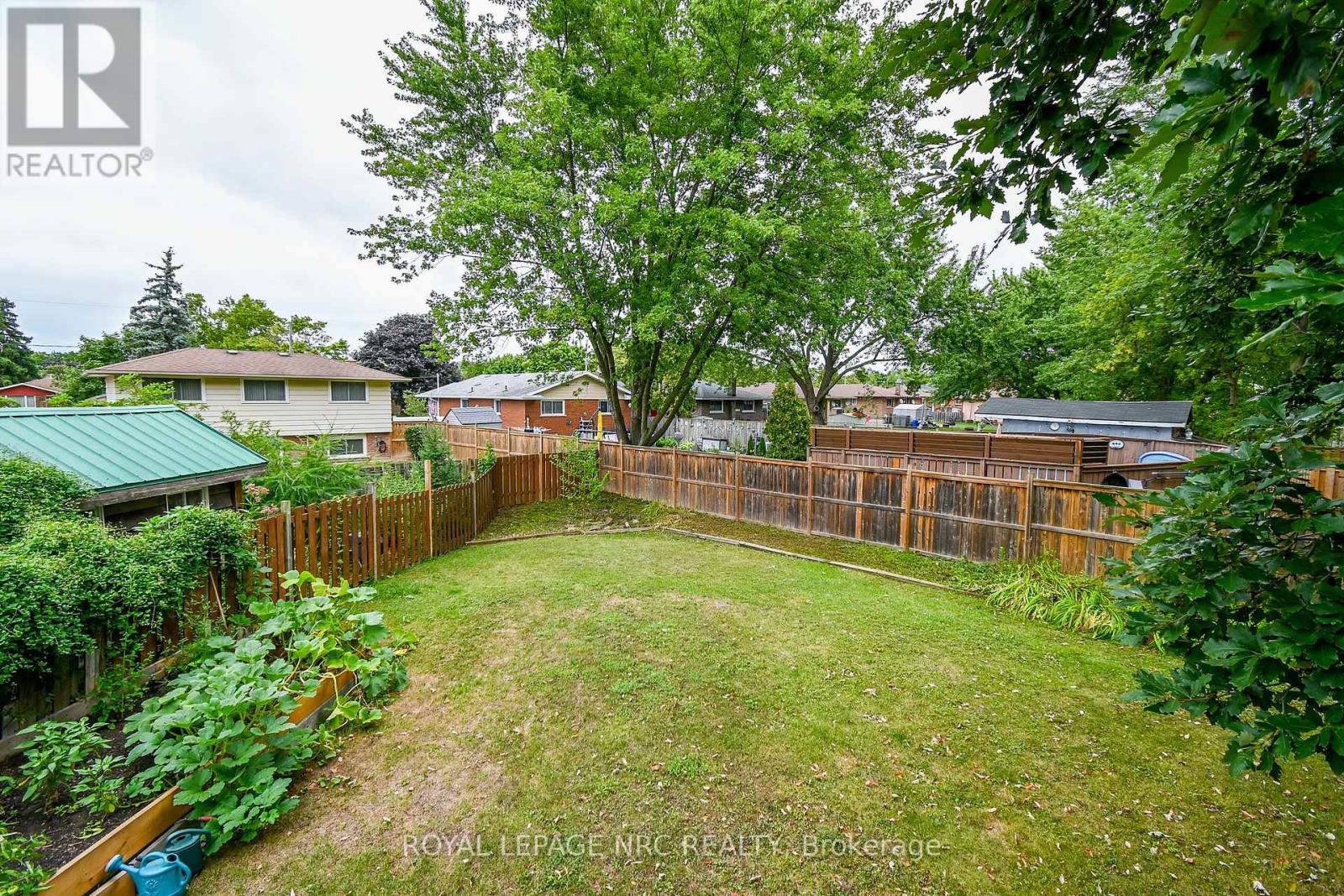 












49 ADMIRAL ROAD

,
St. Catharines (Secord Woods),




Ontario
L2P1G7

