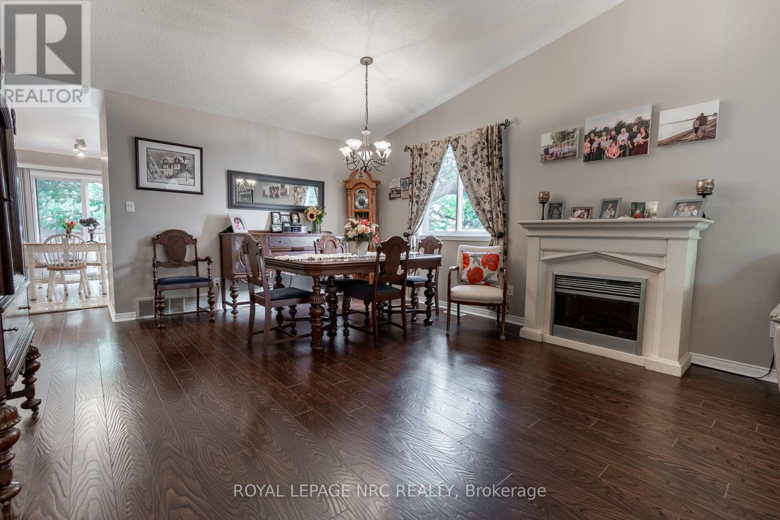 












49 ADMIRAL ROAD

,
St. Catharines (Secord Woods),




Ontario
L2P1G7

