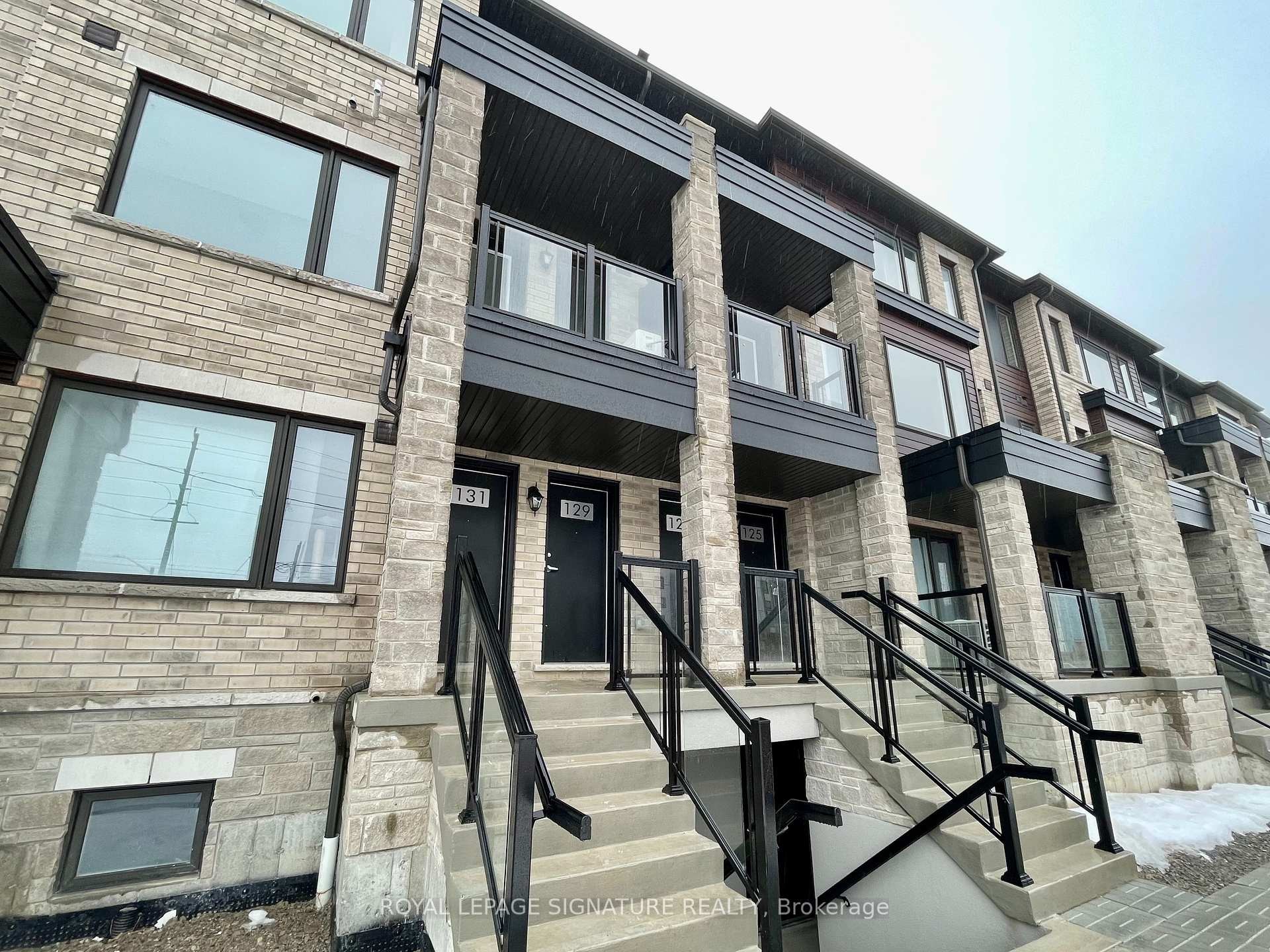 









129


Appletree

Lane, 3,
Barrie,




ON
L9J 0N9

